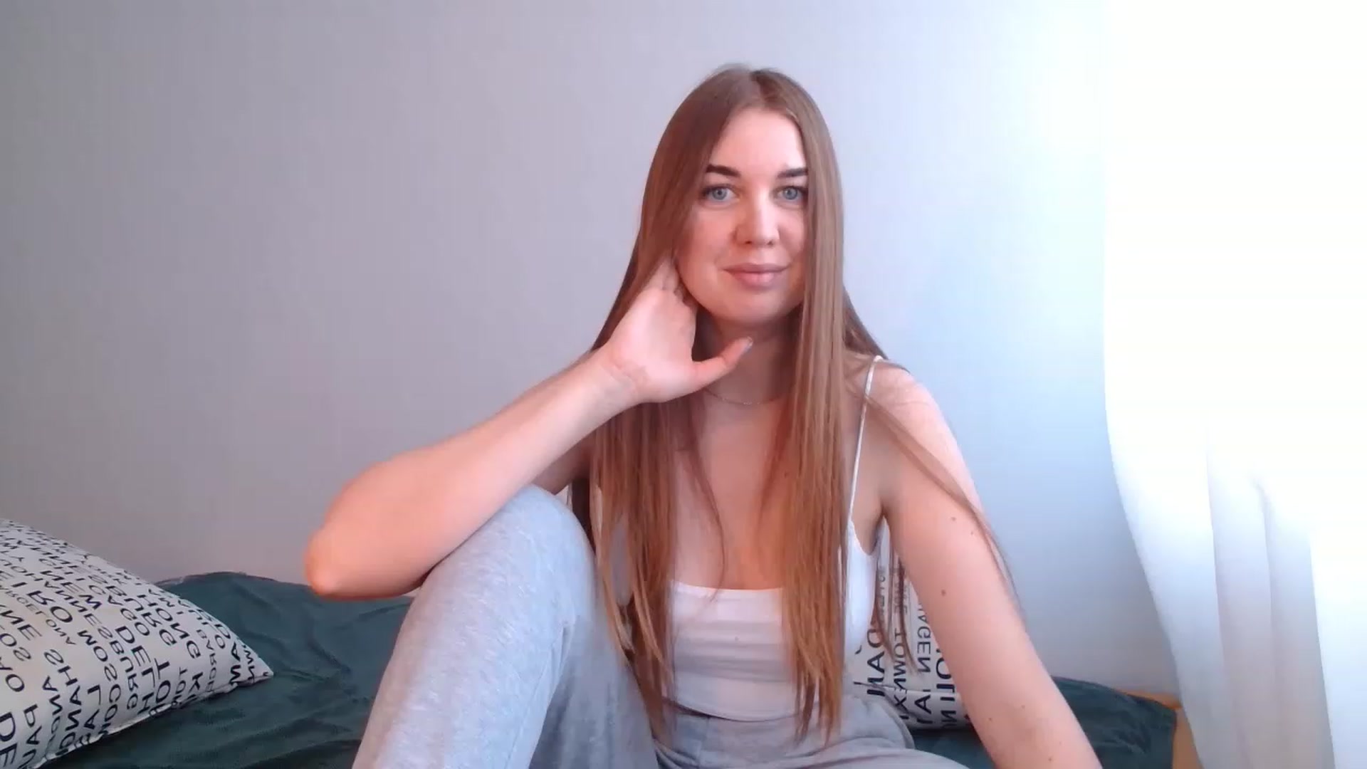 Gallery image thumbnail from IFlowersGirl's myfreecams stream on, 12/07/2022, 12:56 image 10 of 20