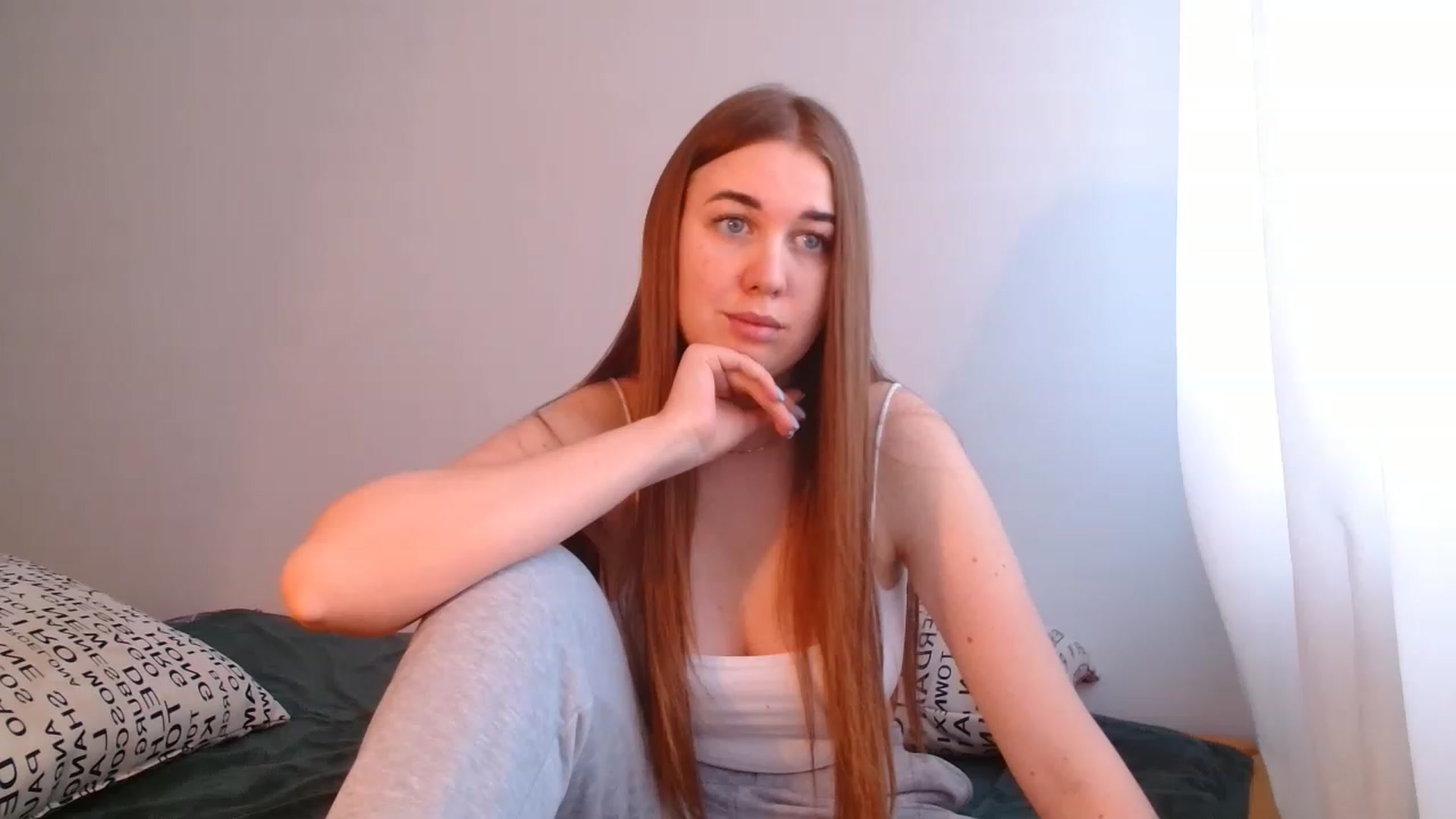 Gallery image thumbnail from IFlowersGirl's myfreecams stream on, 12/07/2022, 13:16 image 15 of 20
