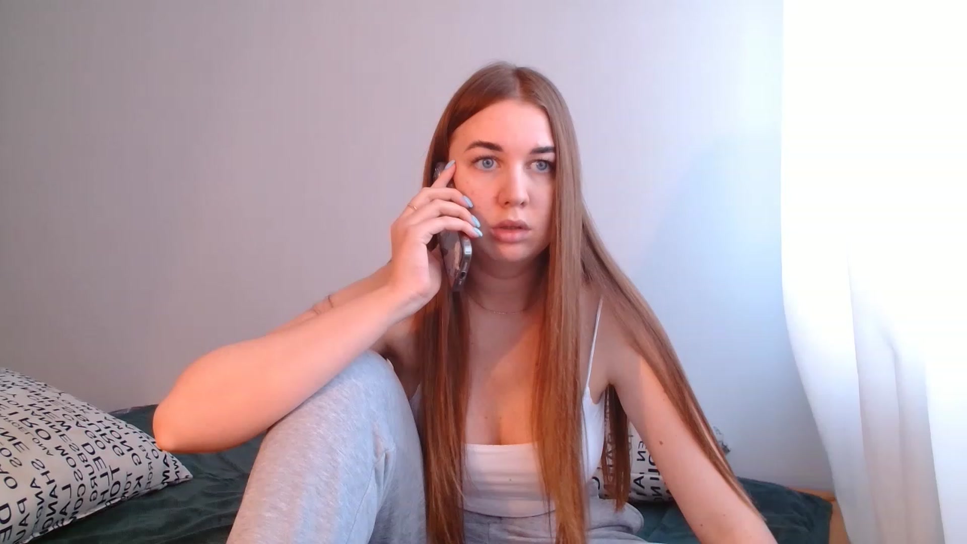 Gallery image thumbnail from IFlowersGirl's myfreecams stream on, 12/07/2022, 13:16 image 7 of 20