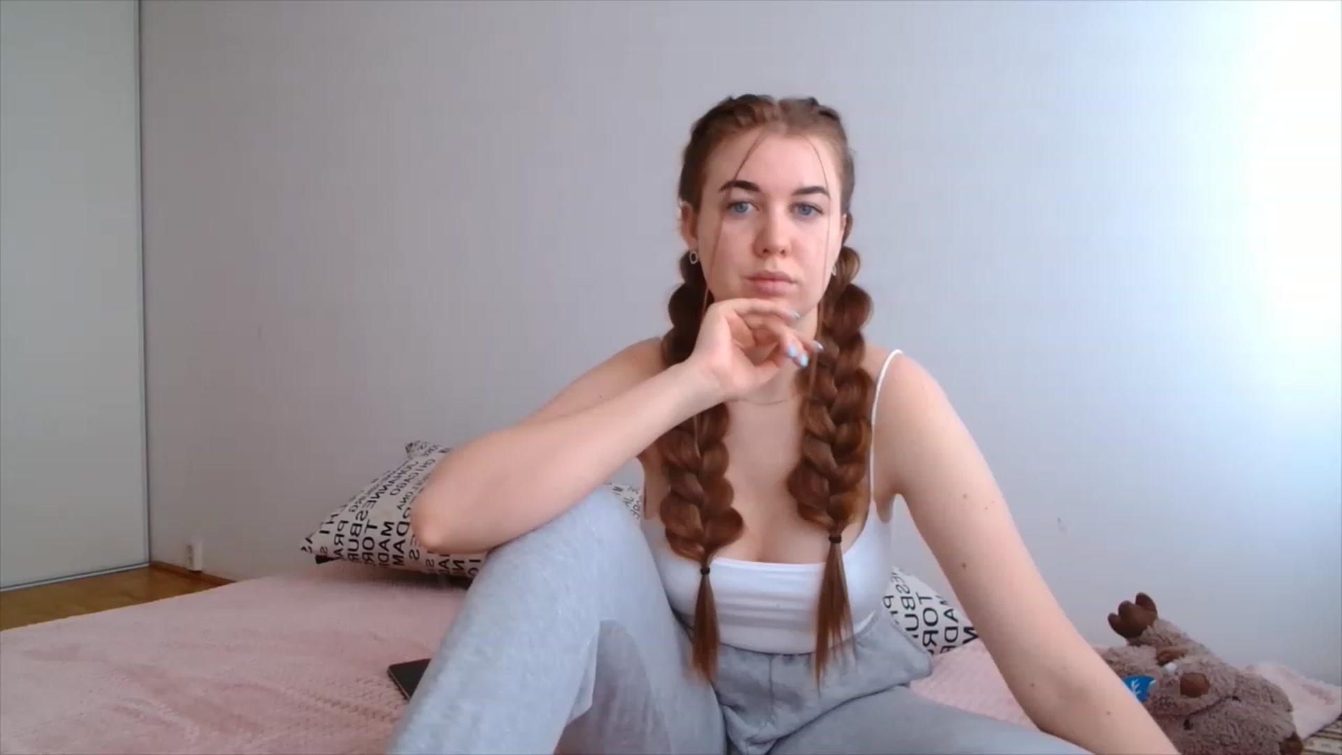 Gallery image thumbnail from IFlowersGirl's myfreecams stream on, 12/09/2022, 11:07 image 4 of 20