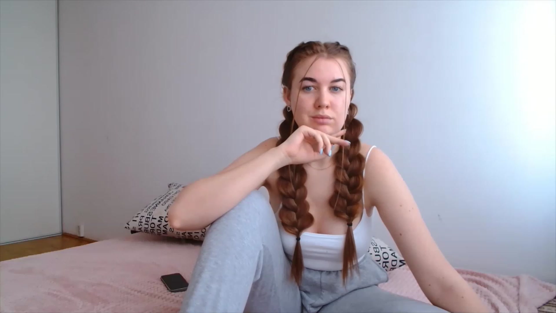 Gallery image thumbnail from IFlowersGirl's myfreecams stream on, 12/09/2022, 11:07 image 7 of 20