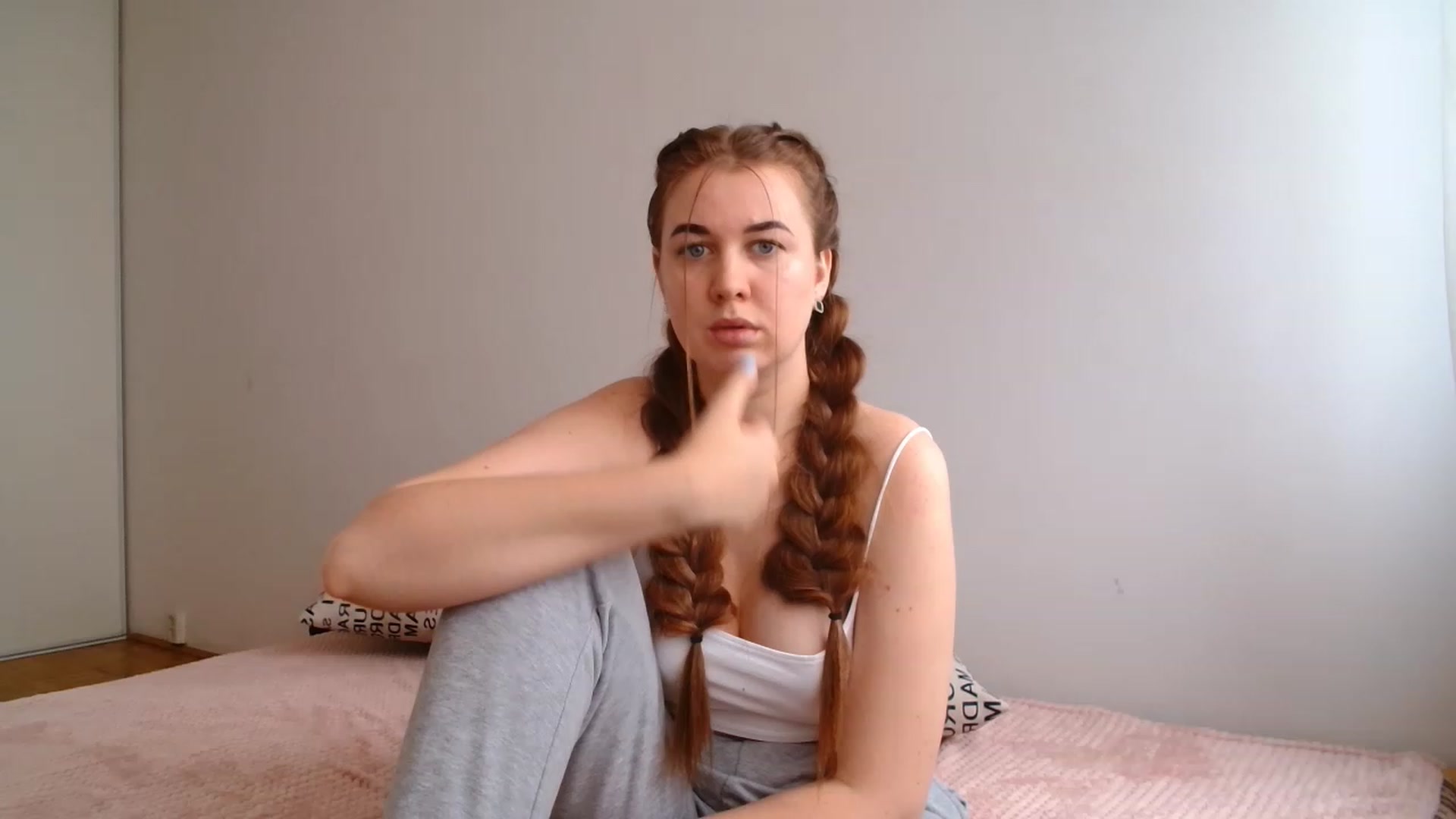 Gallery image thumbnail from IFlowersGirl's myfreecams stream on, 12/09/2022, 12:06 image 4 of 20