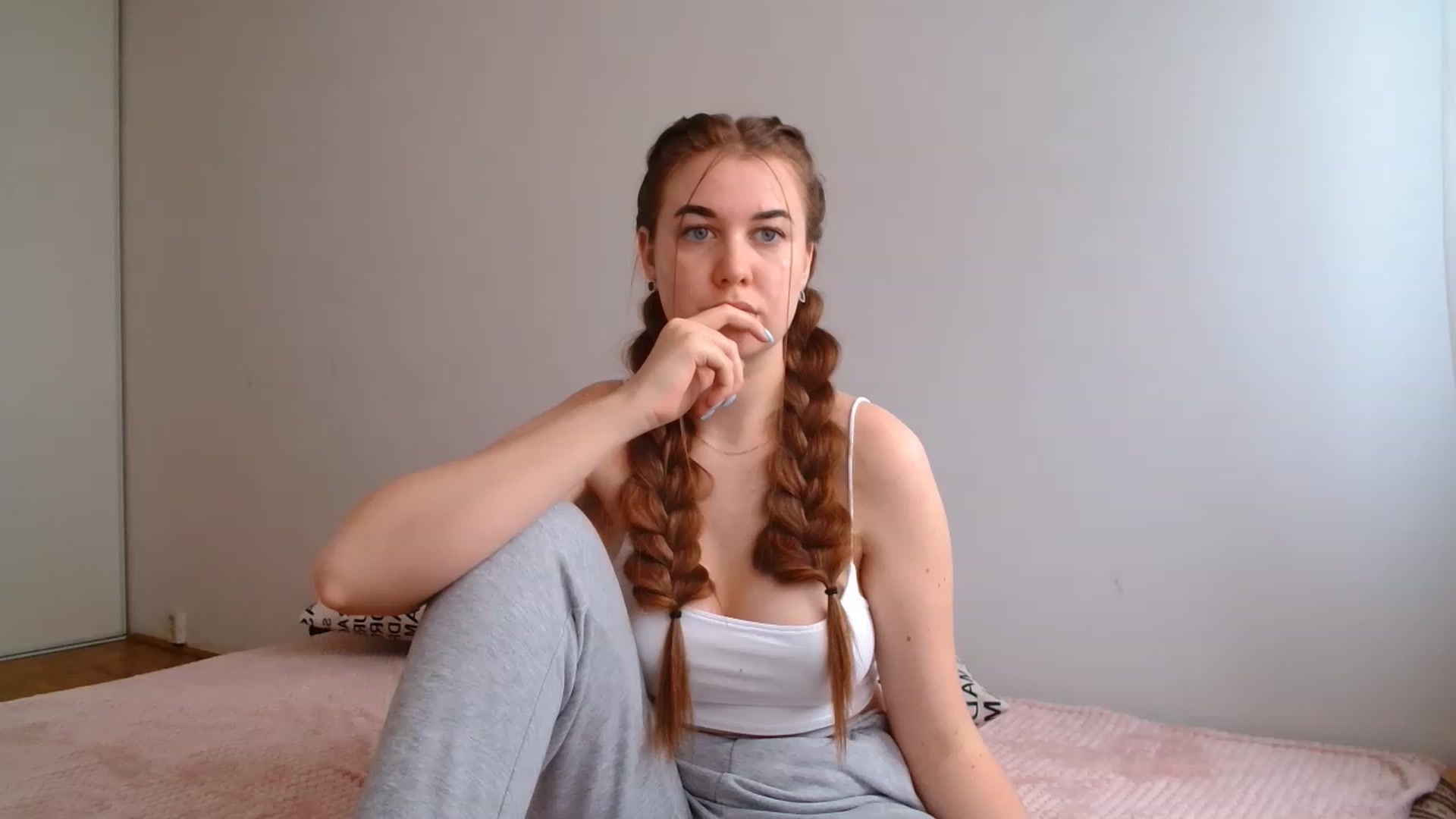 Gallery image thumbnail from IFlowersGirl's myfreecams stream on, 12/09/2022, 12:06 image 11 of 20