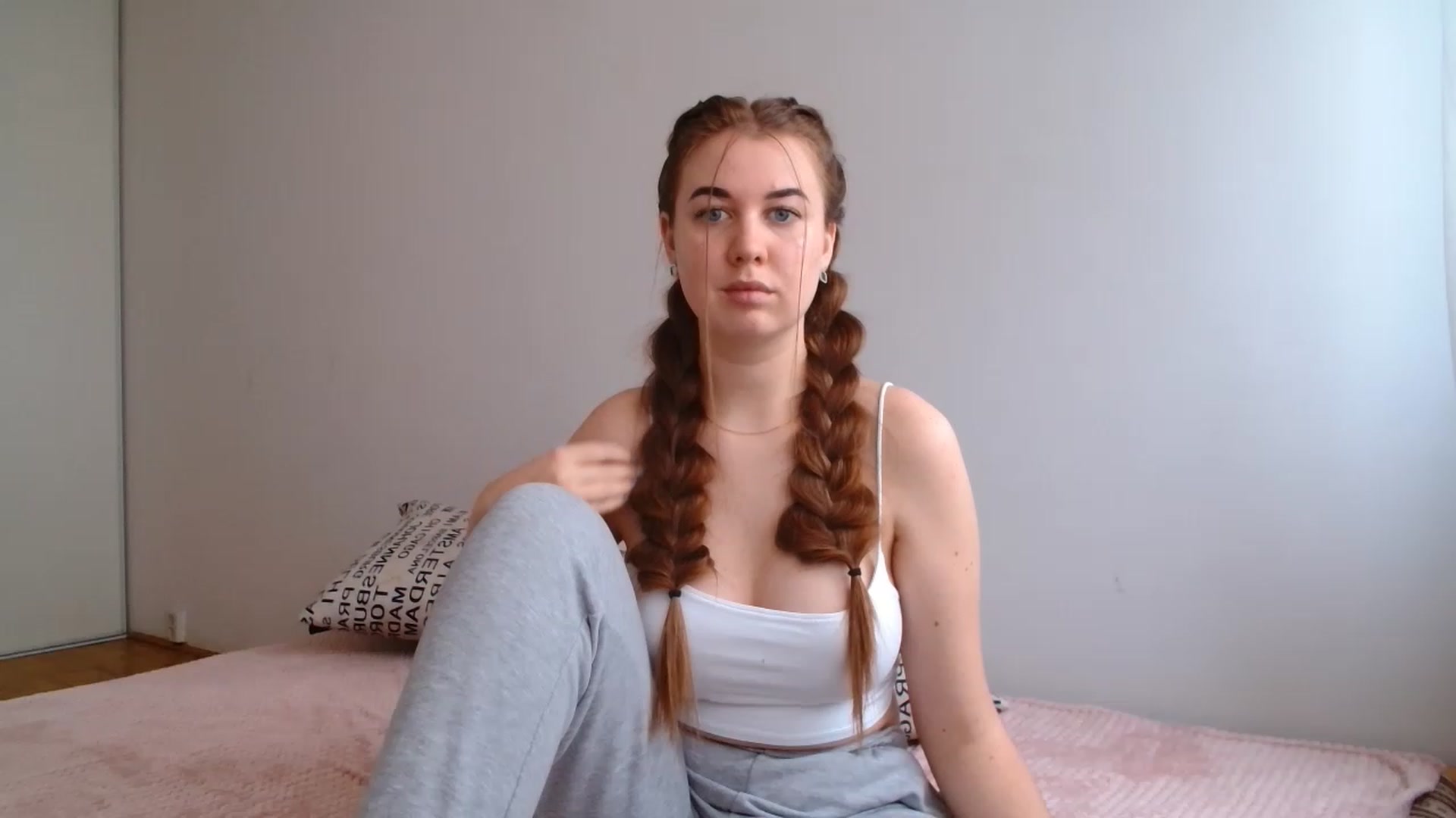 Gallery image thumbnail from IFlowersGirl's myfreecams stream on, 12/09/2022, 12:06 image 15 of 20