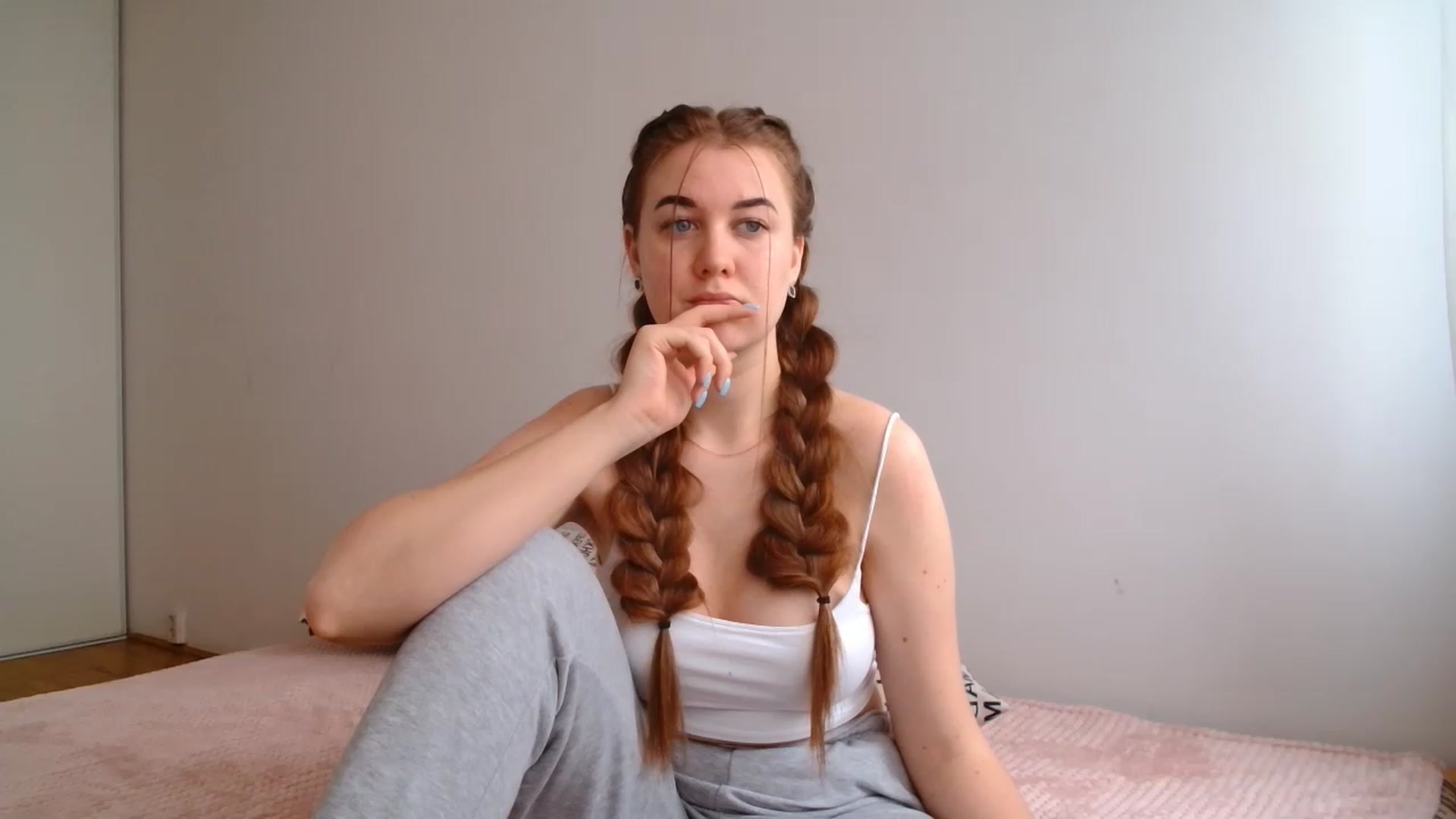 Gallery image thumbnail from IFlowersGirl's myfreecams stream on, 12/09/2022, 12:06 image 2 of 20