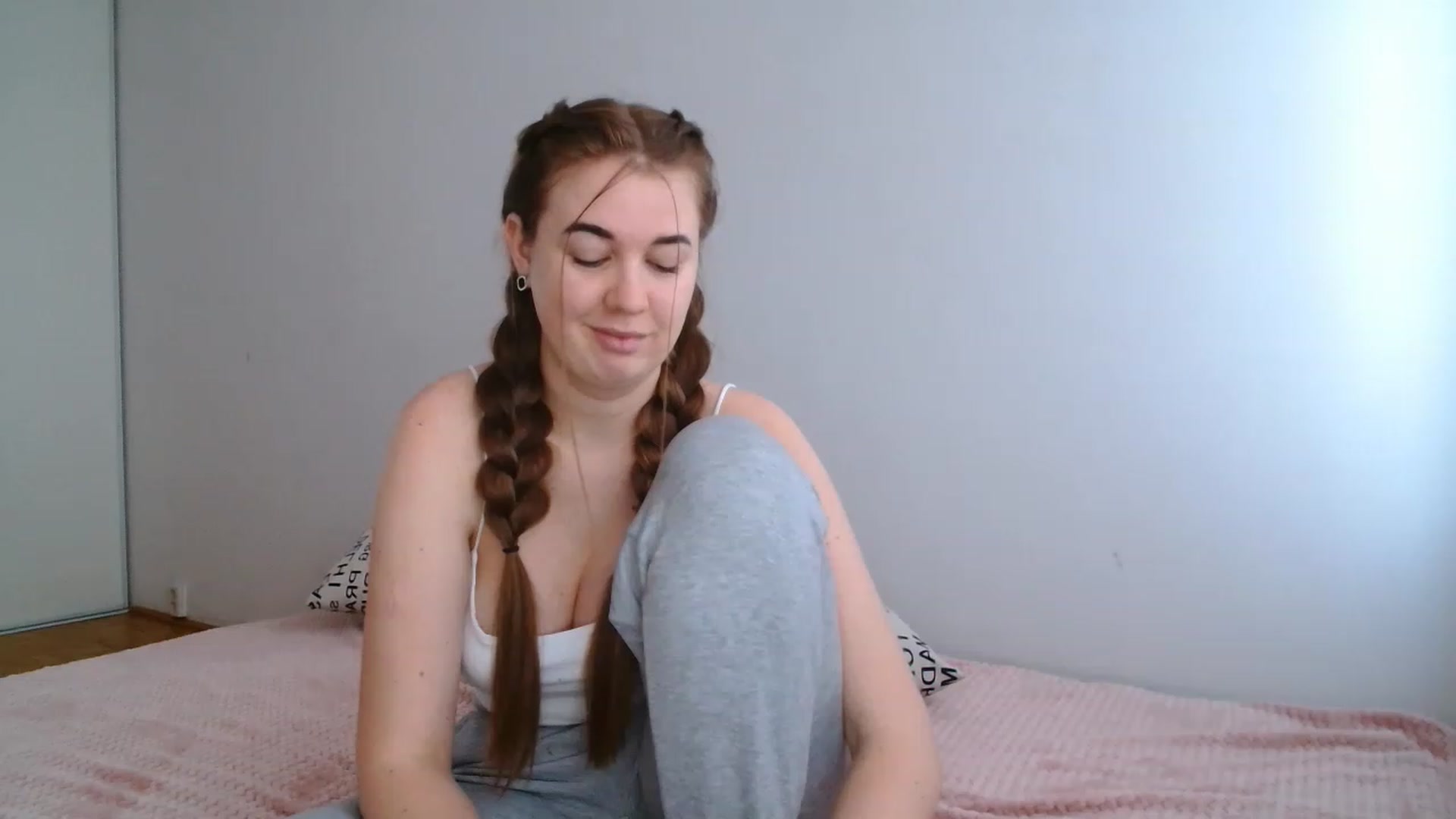 Gallery image thumbnail from IFlowersGirl's myfreecams stream on, 12/09/2022, 13:16 image 12 of 20