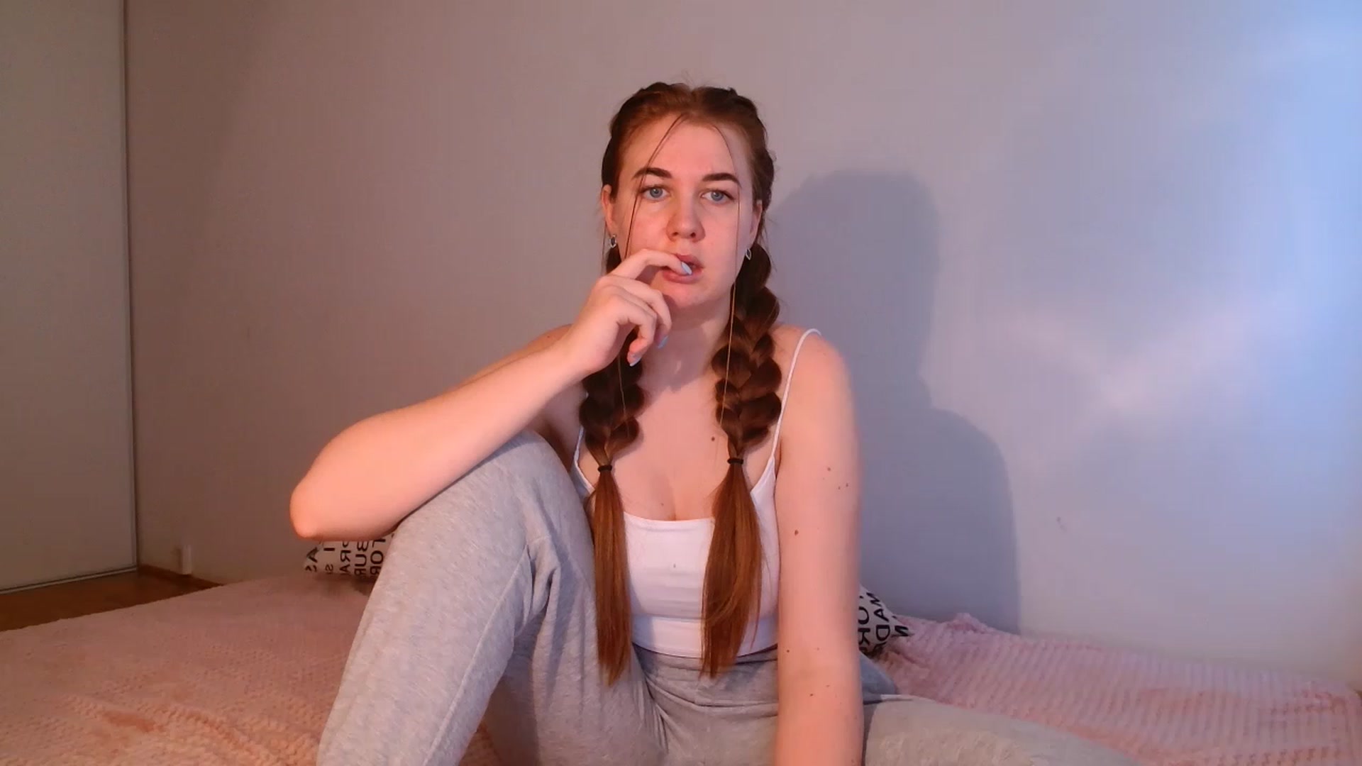 Gallery image thumbnail from IFlowersGirl's myfreecams stream on, 12/09/2022, 13:35 image 8 of 20