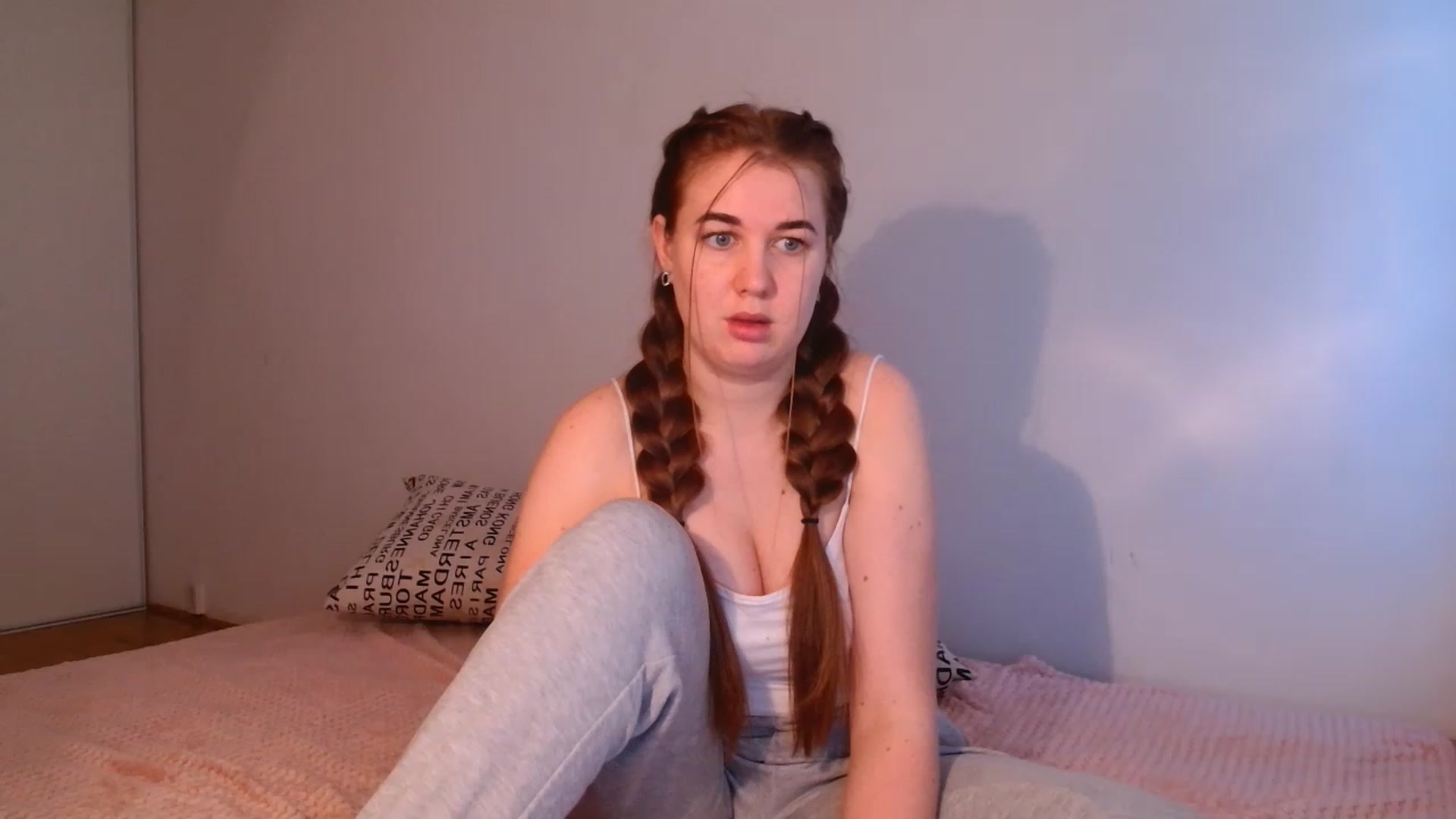 Gallery image thumbnail from IFlowersGirl's myfreecams stream on, 12/09/2022, 13:35 image 19 of 20