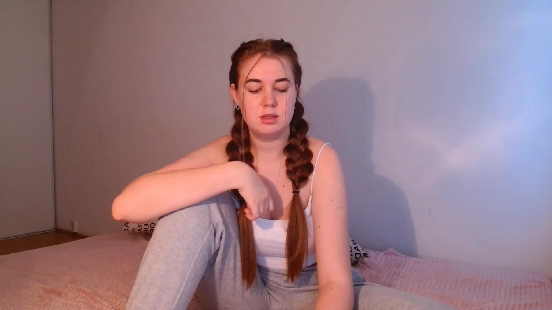 Gallery image thumbnail from IFlowersGirl's myfreecams stream on, 12/09/2022, 13:35 image 14 of 20