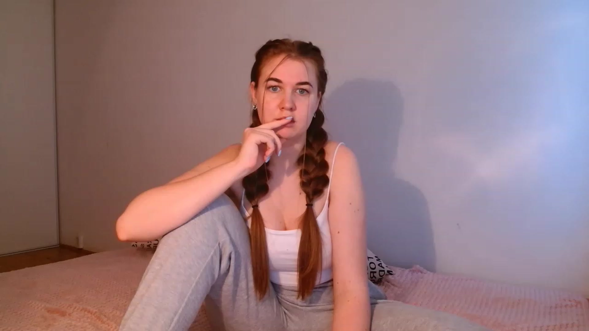 Gallery image thumbnail from IFlowersGirl's myfreecams stream on, 12/09/2022, 13:35 image 9 of 20