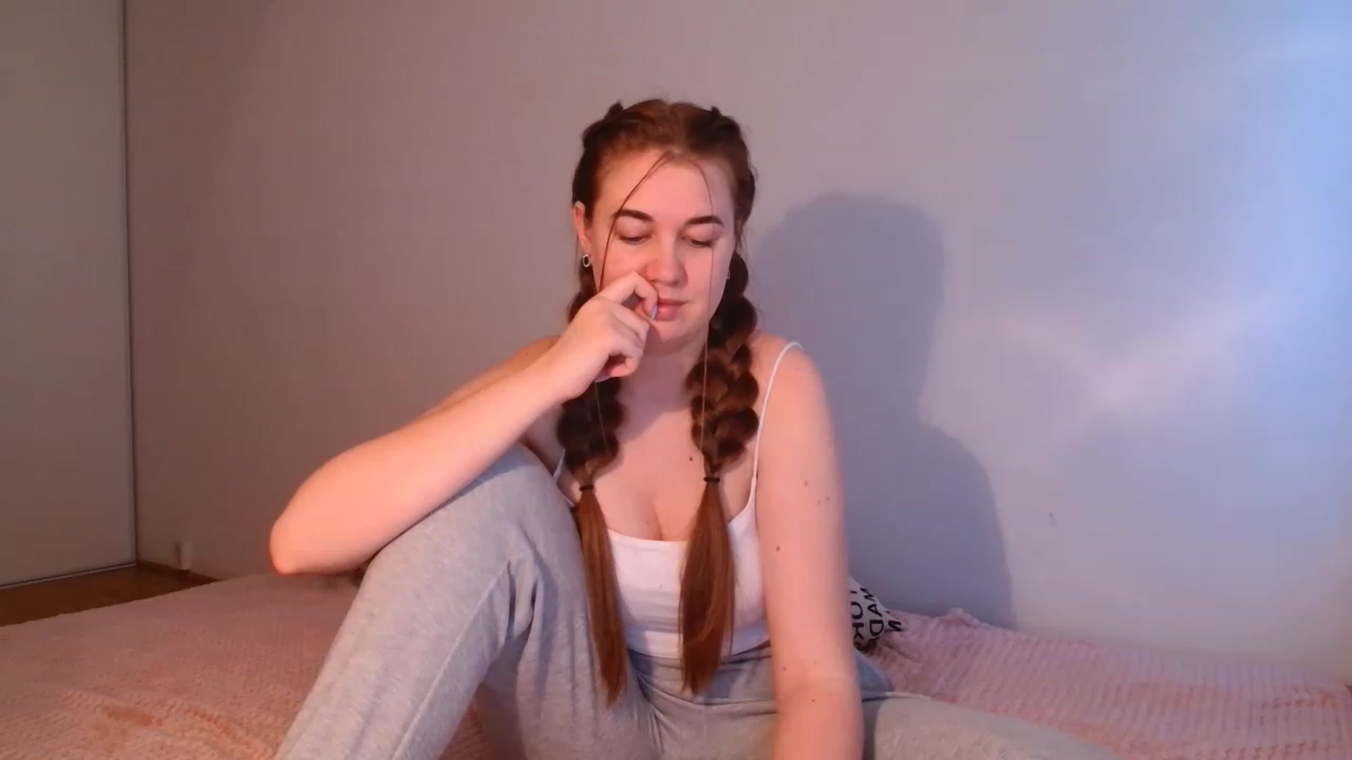 Gallery image thumbnail from IFlowersGirl's myfreecams stream on, 12/09/2022, 13:35 image 18 of 20