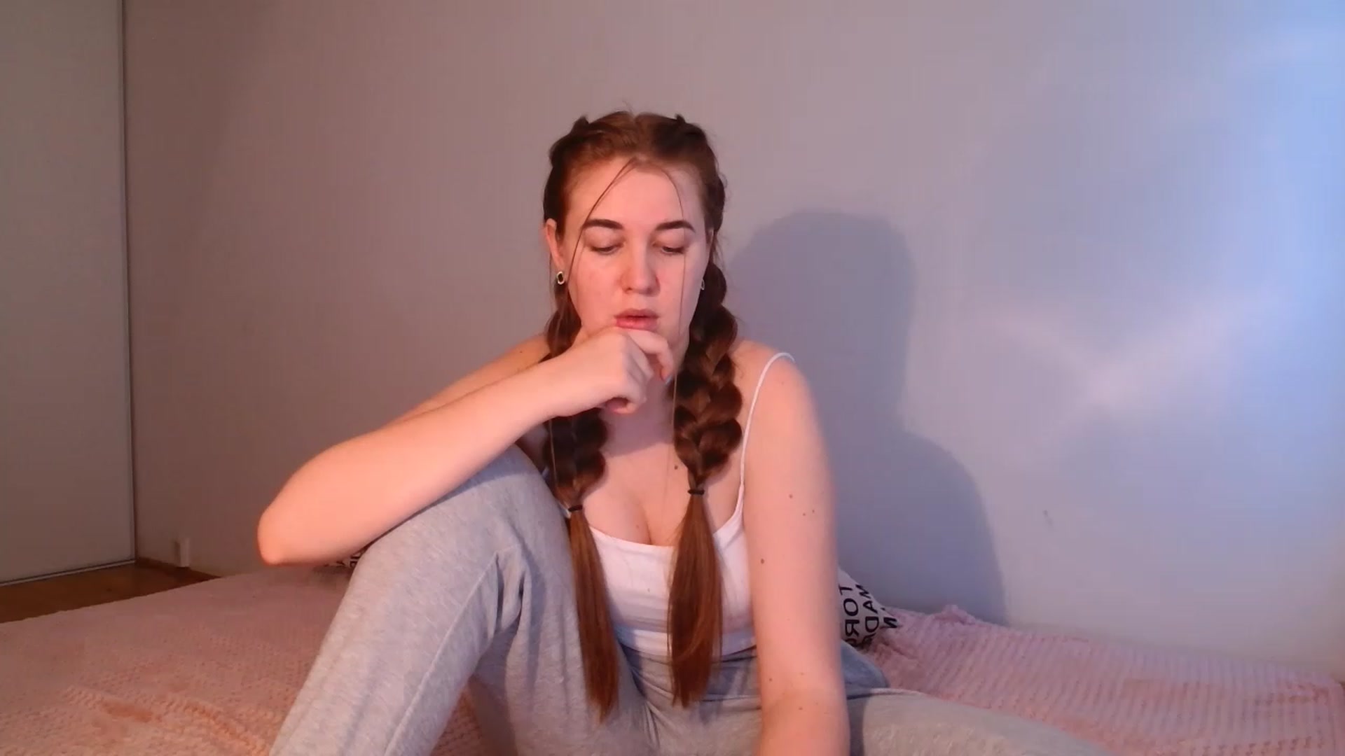 Gallery image thumbnail from IFlowersGirl's myfreecams stream on, 12/09/2022, 13:35 image 17 of 20