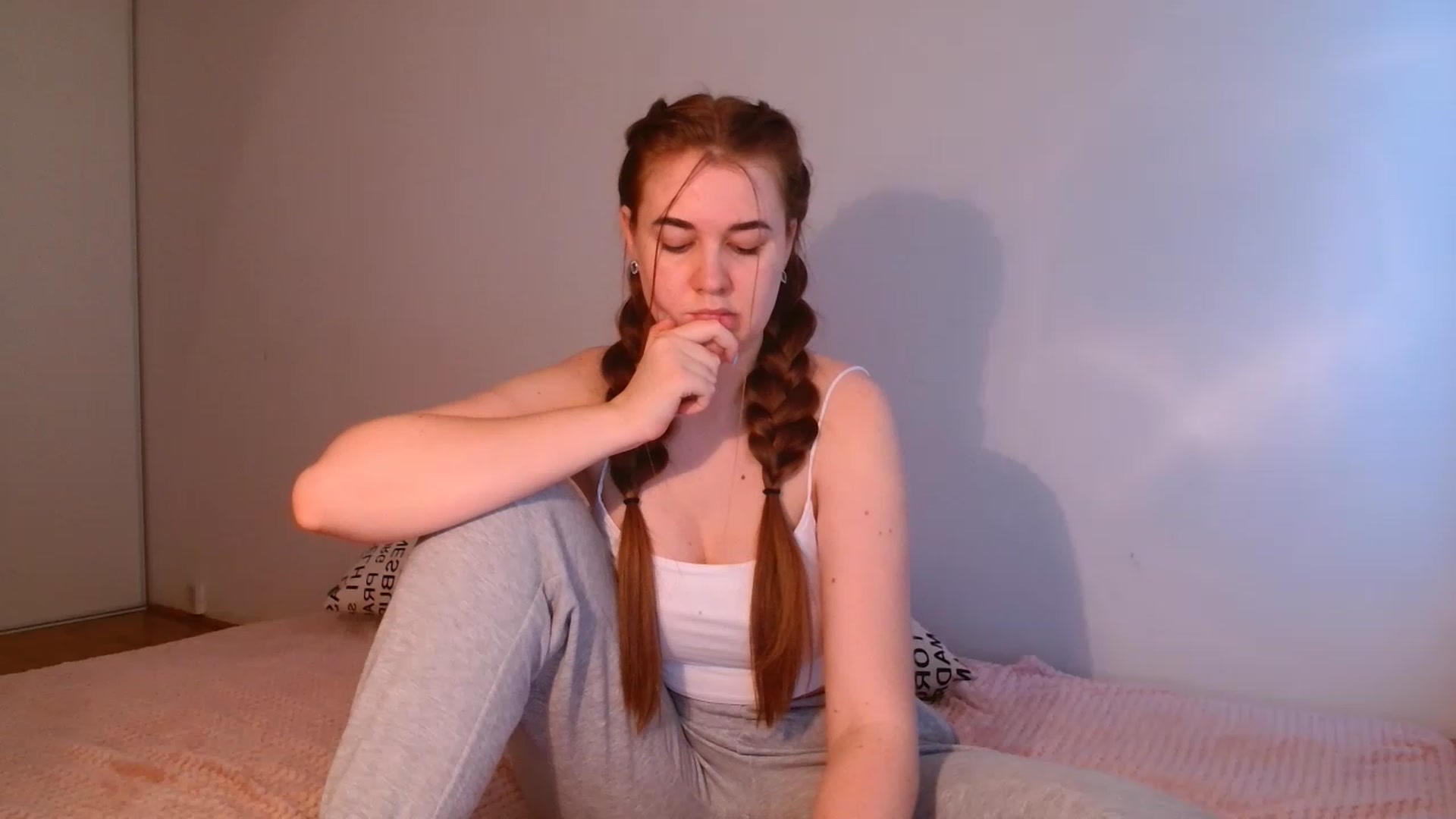 Gallery image thumbnail from IFlowersGirl's myfreecams stream on, 12/09/2022, 13:35 image 6 of 20