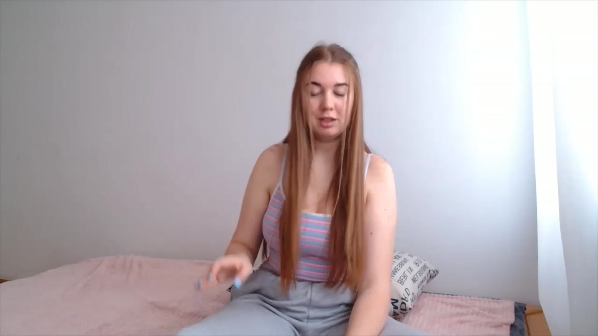 Gallery image thumbnail from IFlowersGirl's myfreecams stream on, 12/11/2022, 09:37 image 20 of 20
