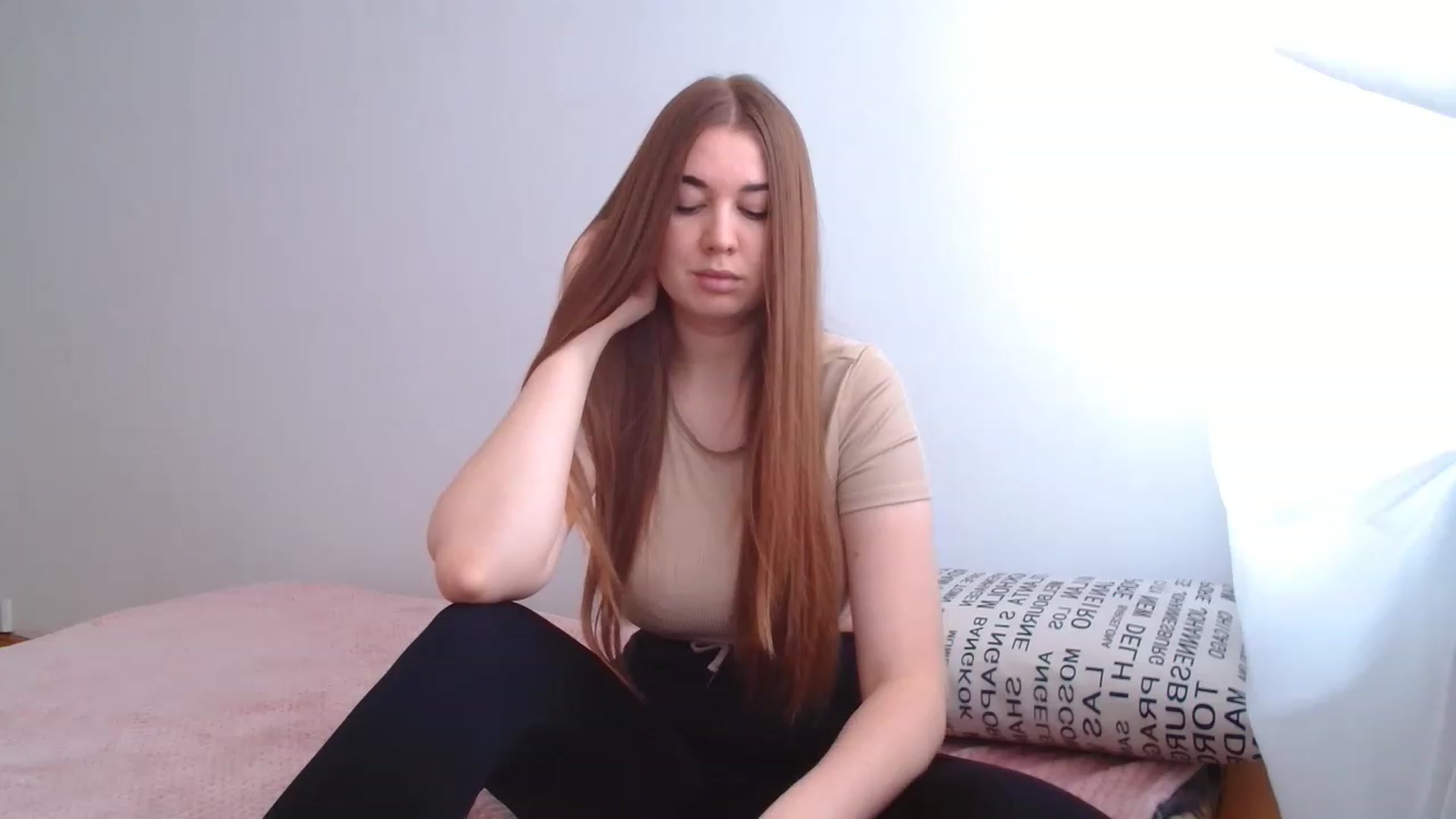 Gallery image thumbnail from IFlowersGirl's myfreecams stream on, 12/12/2022, 09:30 image 3 of 20