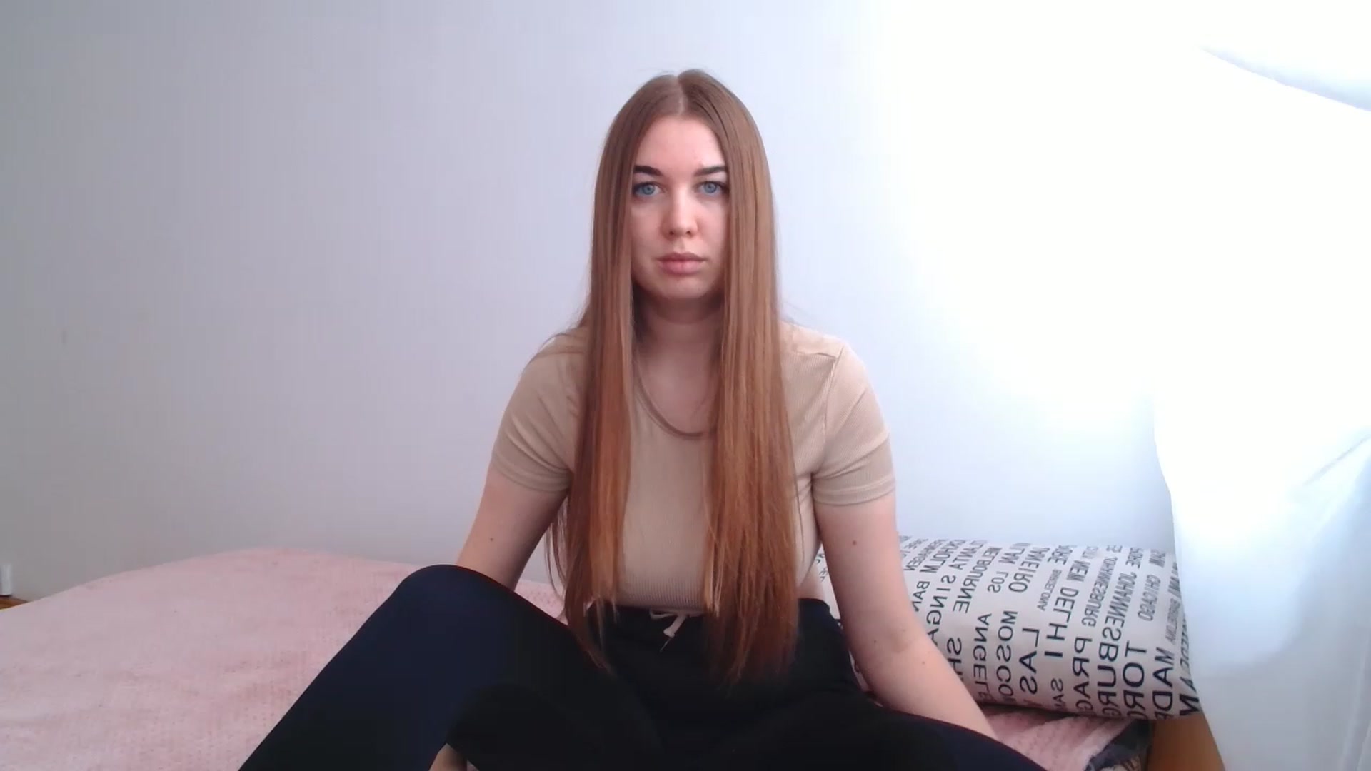 Gallery image thumbnail from IFlowersGirl's myfreecams stream on, 12/12/2022, 09:30 image 5 of 20