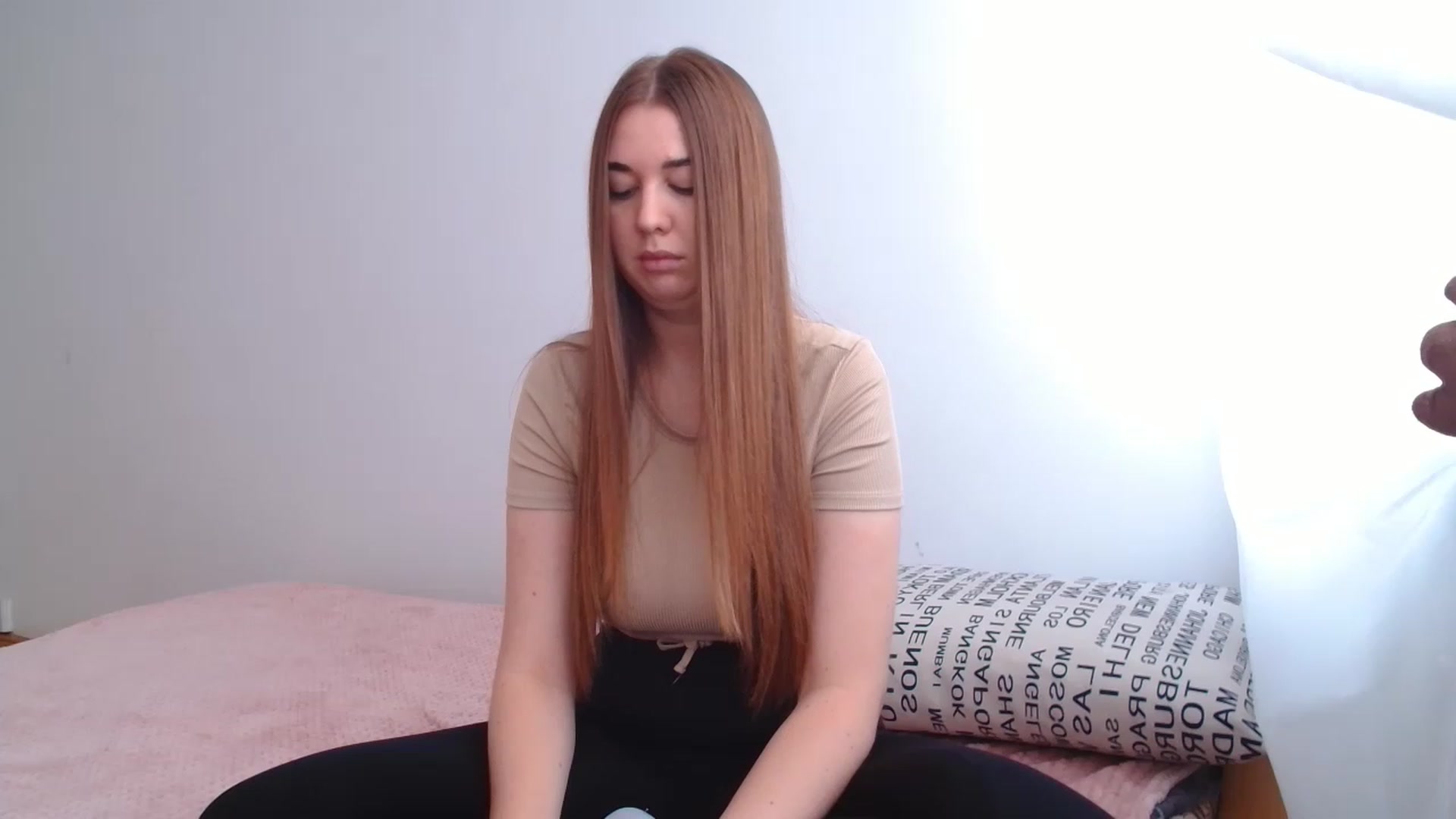 Gallery image thumbnail from IFlowersGirl's myfreecams stream on, 12/12/2022, 09:30 image 12 of 20