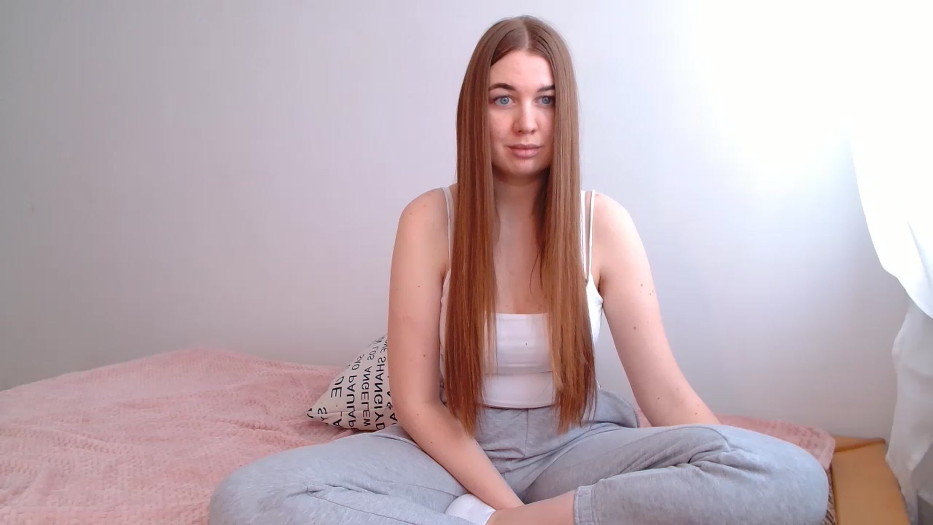 Gallery image thumbnail from IFlowersGirl's myfreecams stream on, 12/15/2022, 11:16 image 7 of 20
