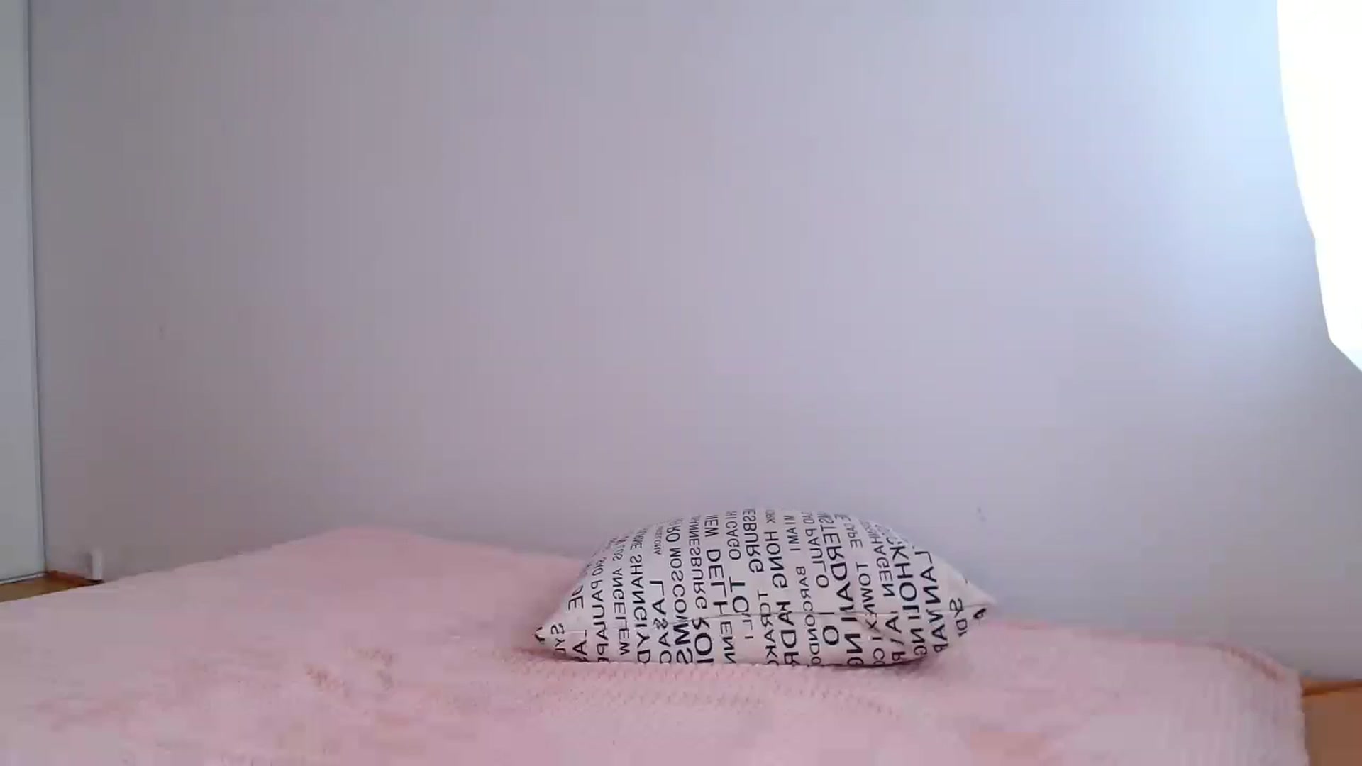 Gallery image thumbnail from IFlowersGirl's myfreecams stream on, 12/17/2022, 10:38 image 7 of 20