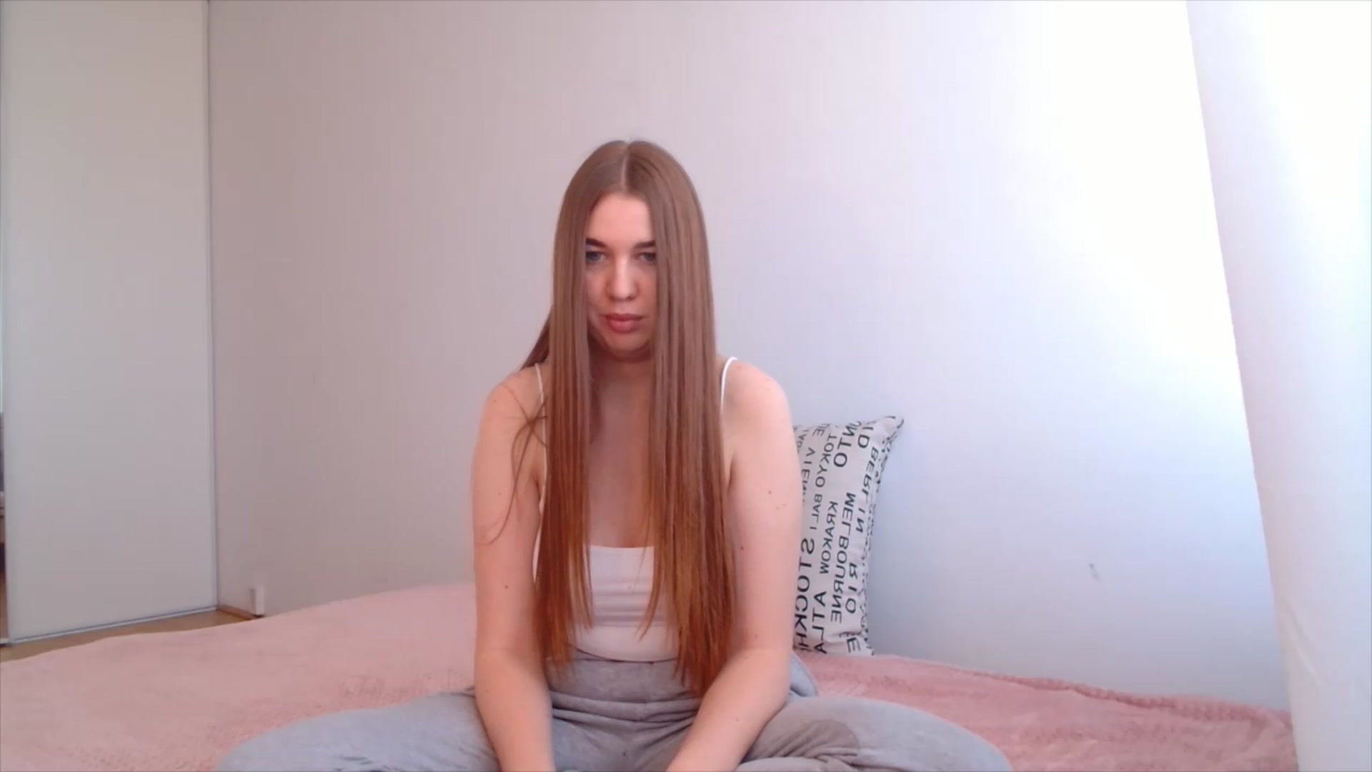 Gallery image thumbnail from IFlowersGirl's myfreecams stream on, 12/19/2022, 08:42 image 12 of 20