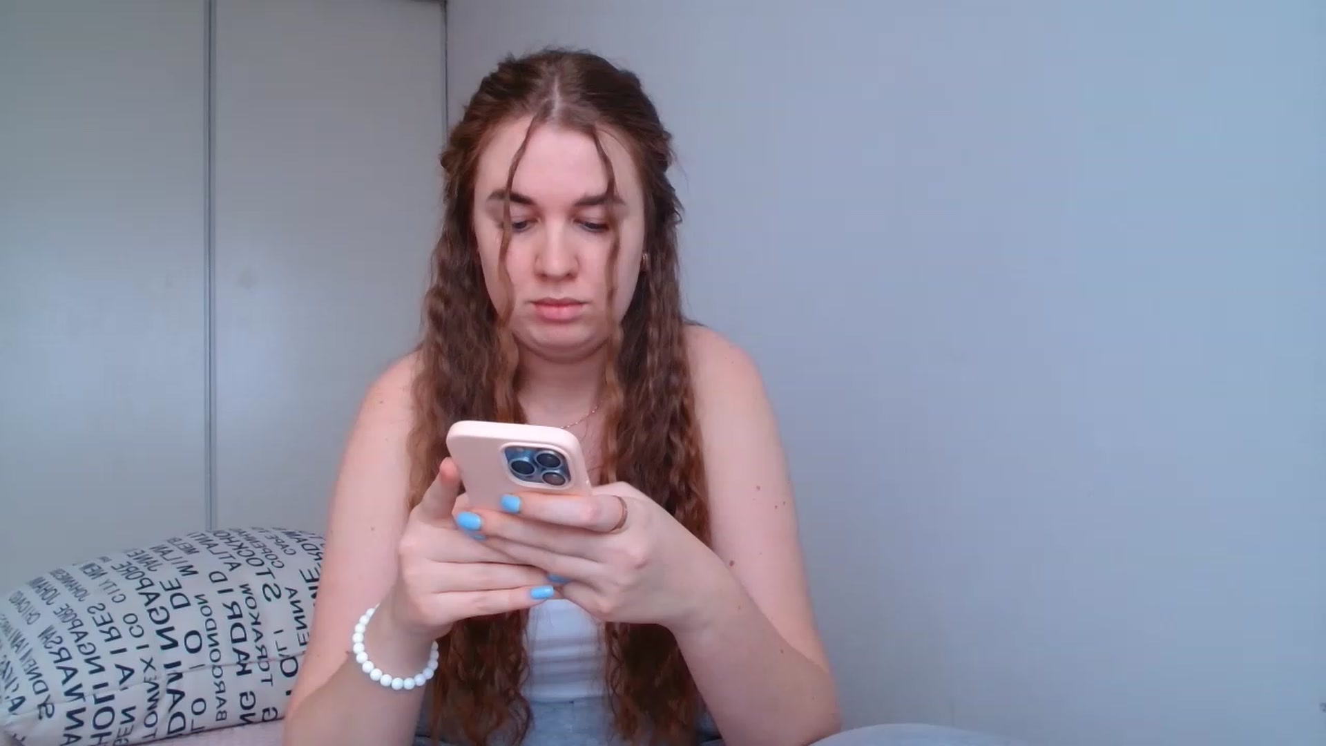 Gallery image thumbnail from IFlowersGirl's myfreecams stream on, 12/21/2022, 11:42 image 18 of 20