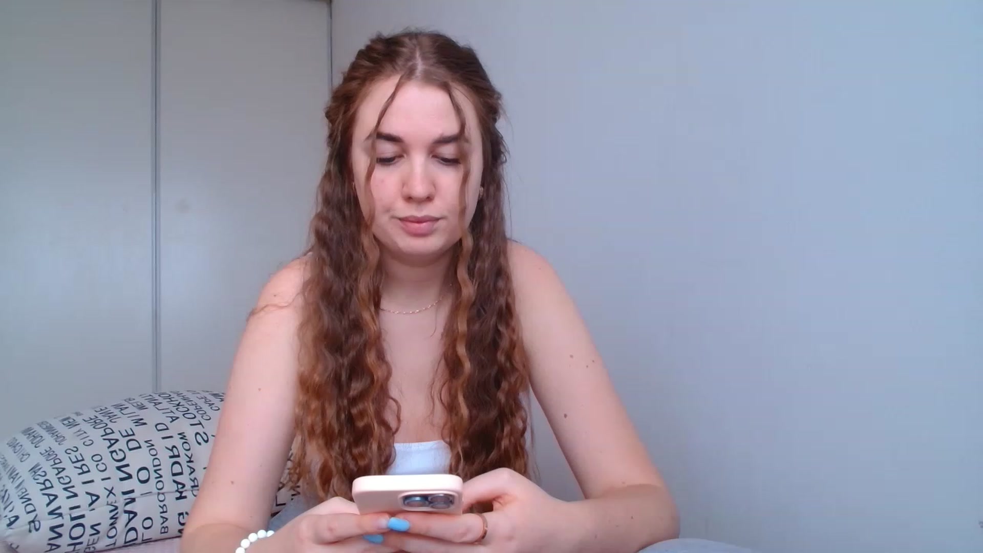 Gallery image thumbnail from IFlowersGirl's myfreecams stream on, 12/21/2022, 11:42 image 5 of 20