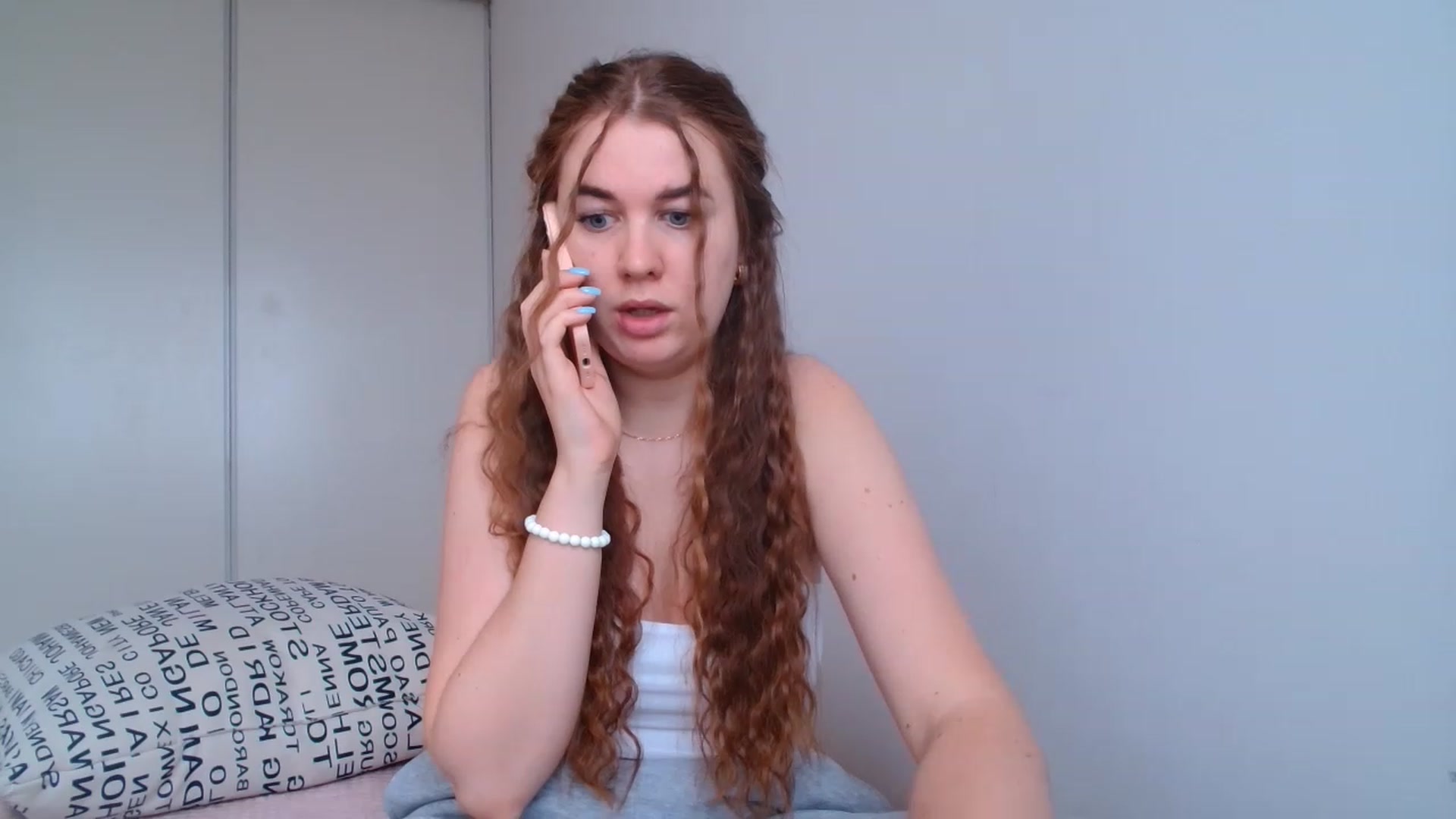 Gallery image thumbnail from IFlowersGirl's myfreecams stream on, 12/21/2022, 11:42 image 8 of 20