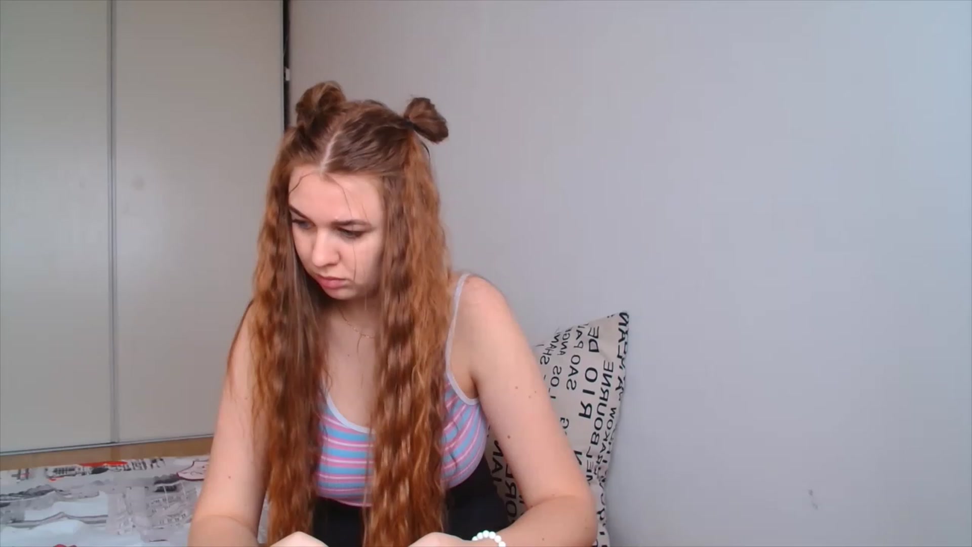 Gallery image thumbnail from IFlowersGirl's myfreecams stream on, 12/22/2022, 10:47 image 19 of 20
