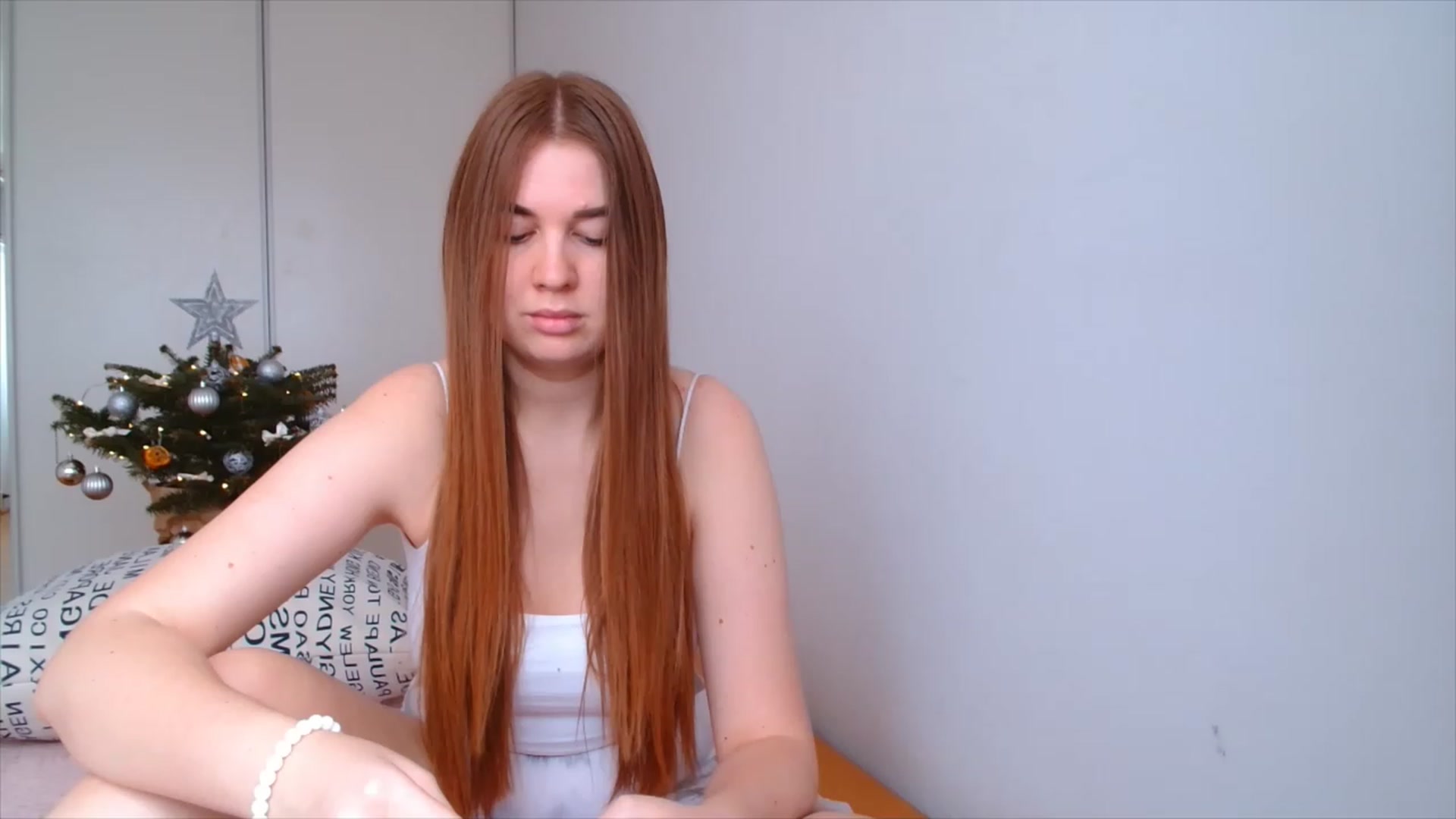 Gallery image thumbnail from IFlowersGirl's myfreecams stream on, 12/24/2022, 11:35 image 5 of 20