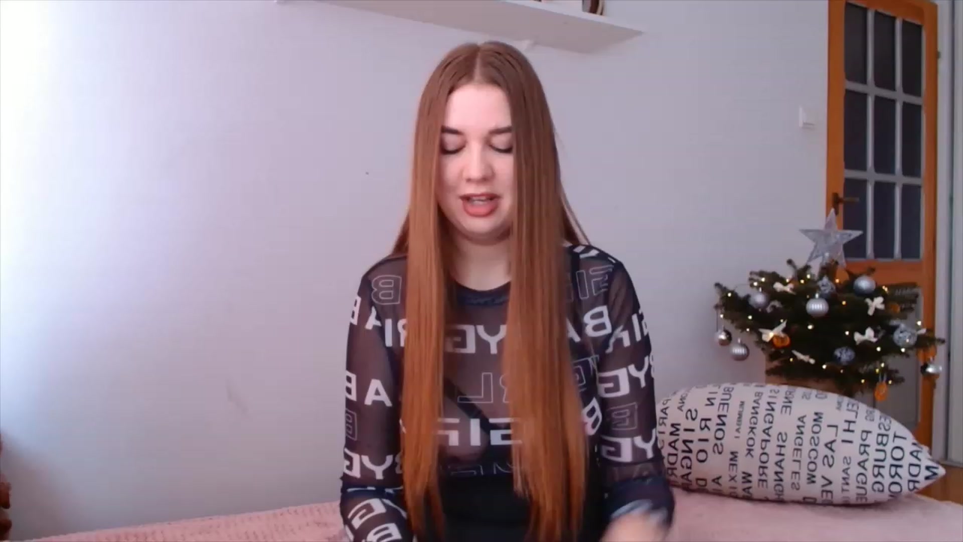 Gallery image thumbnail from IFlowersGirl's myfreecams stream on, 12/25/2022, 10:55 image 7 of 20