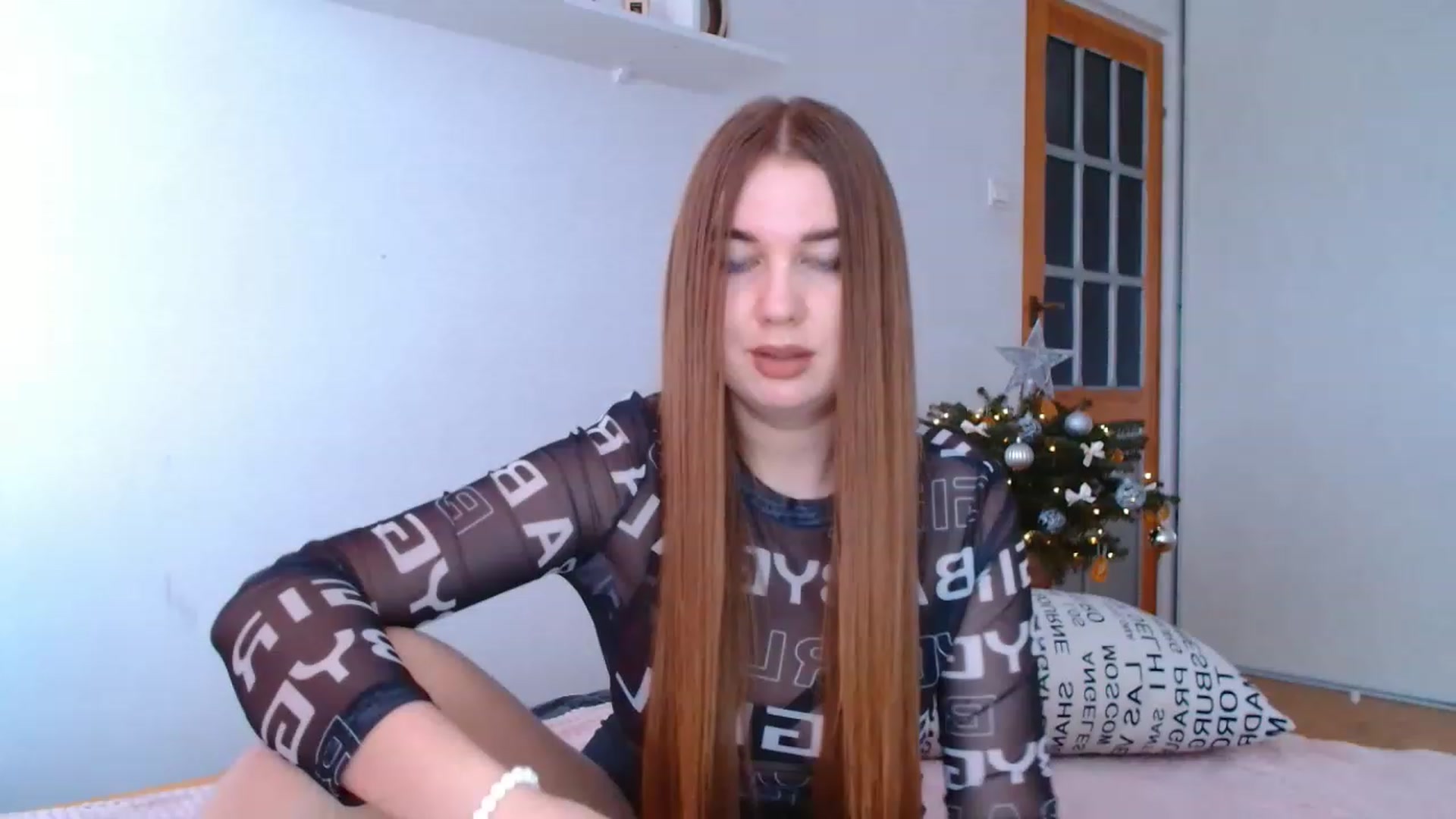Gallery image thumbnail from IFlowersGirl's myfreecams stream on, 12/25/2022, 13:45 image 14 of 20