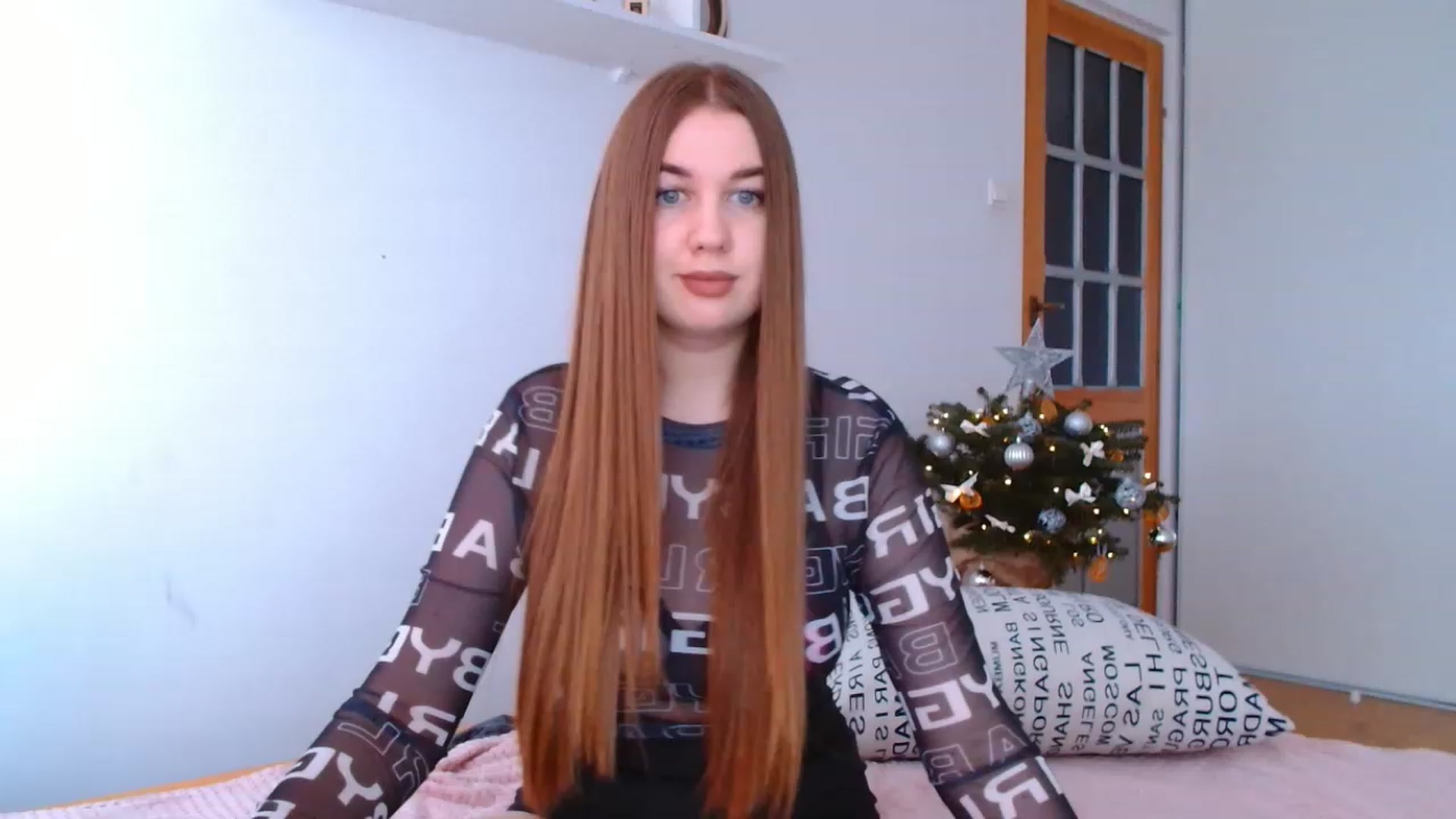 Gallery image thumbnail from IFlowersGirl's myfreecams stream on, 12/25/2022, 13:45 image 5 of 20
