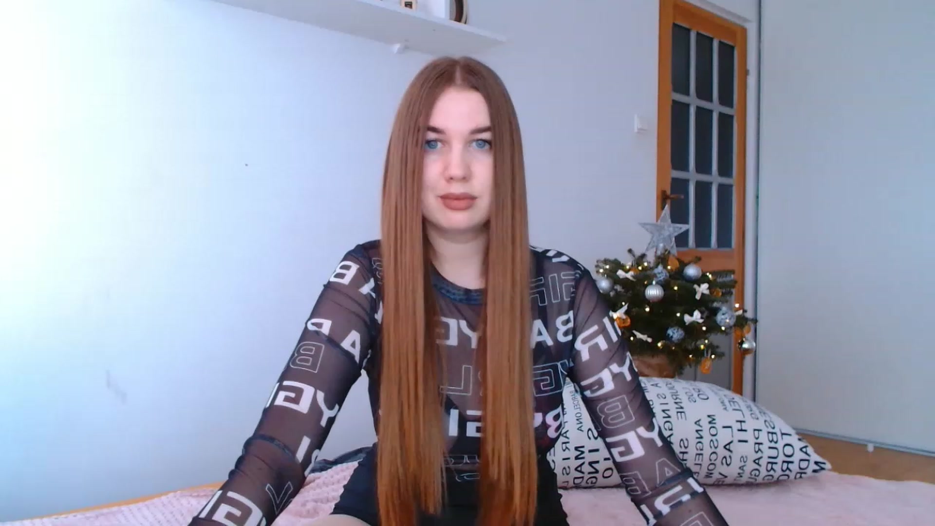 Gallery image thumbnail from IFlowersGirl's myfreecams stream on, 12/25/2022, 13:45 image 6 of 20