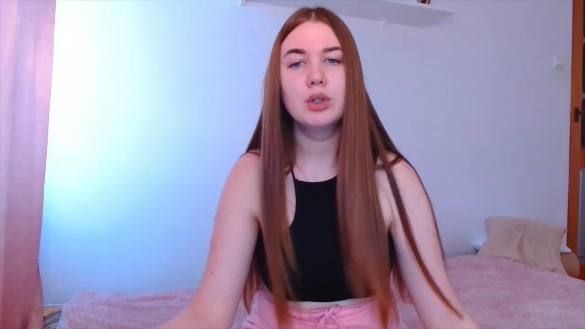 Gallery image thumbnail from IFlowersGirl's myfreecams stream on, 12/26/2022, 12:25 image 14 of 20
