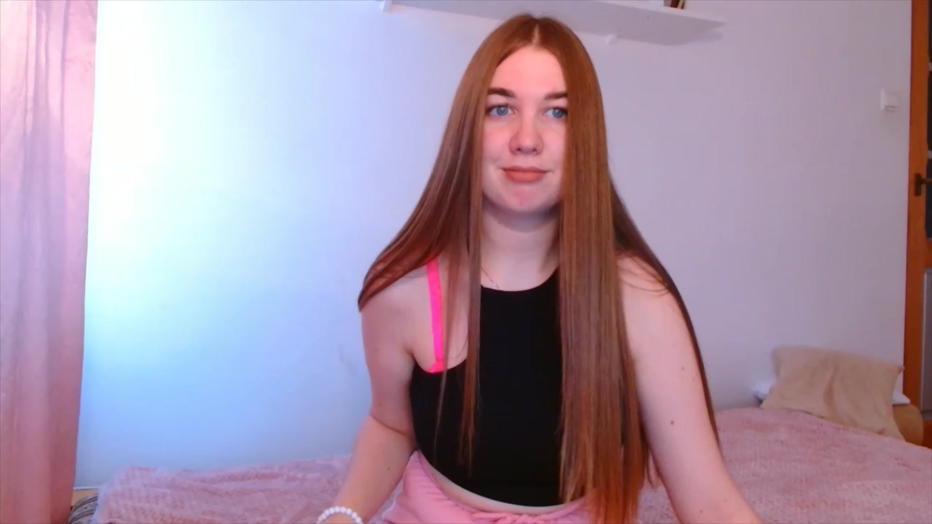 Gallery image thumbnail from IFlowersGirl's myfreecams stream on, 12/26/2022, 12:25 image 1 of 20