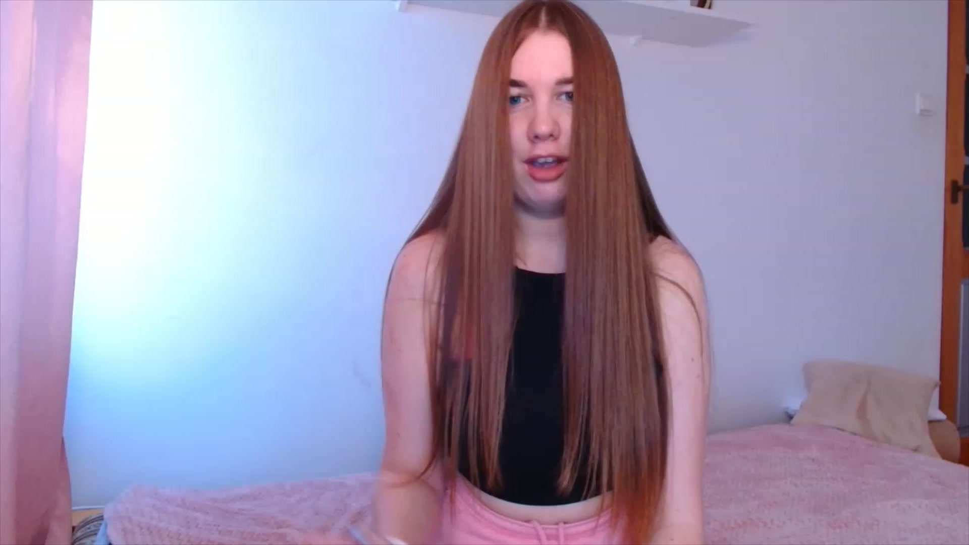 Gallery image thumbnail from IFlowersGirl's myfreecams stream on, 12/26/2022, 12:25 image 20 of 20