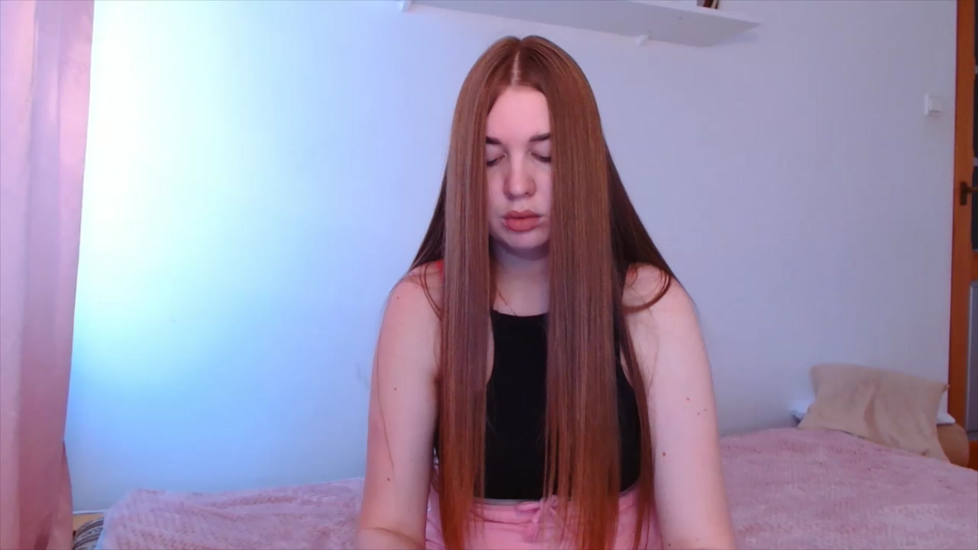 Gallery image thumbnail from IFlowersGirl's myfreecams stream on, 12/26/2022, 12:25 image 15 of 20