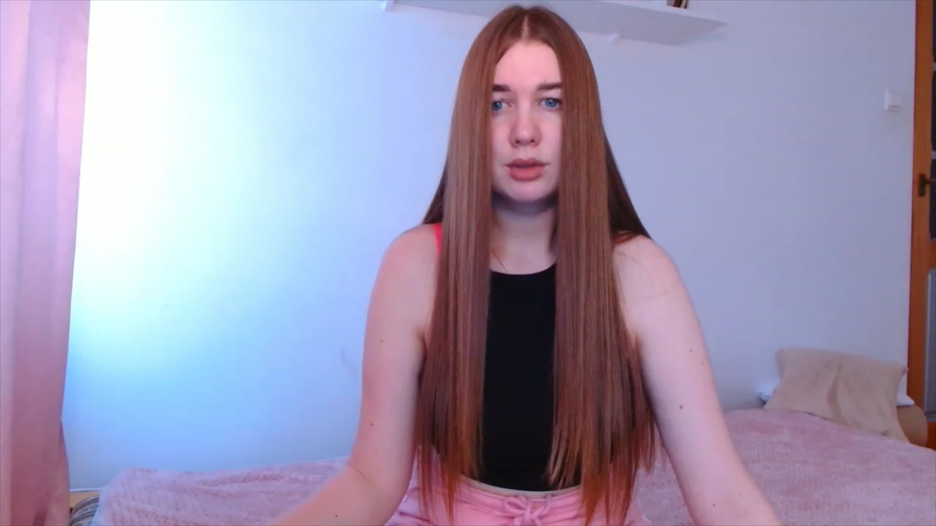Gallery image thumbnail from IFlowersGirl's myfreecams stream on, 12/26/2022, 12:25 image 16 of 20