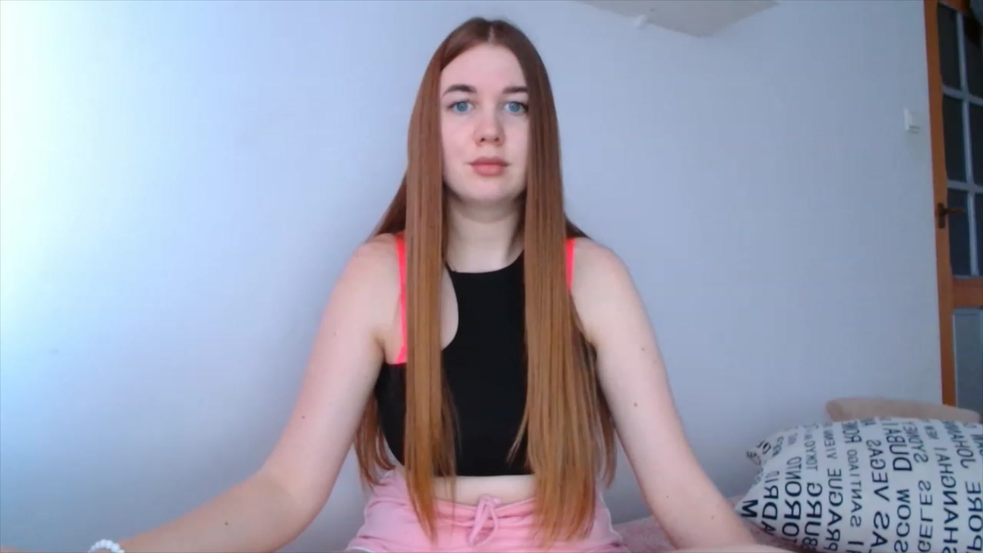 Gallery image thumbnail from IFlowersGirl's myfreecams stream on, 12/26/2022, 13:31 image 6 of 20