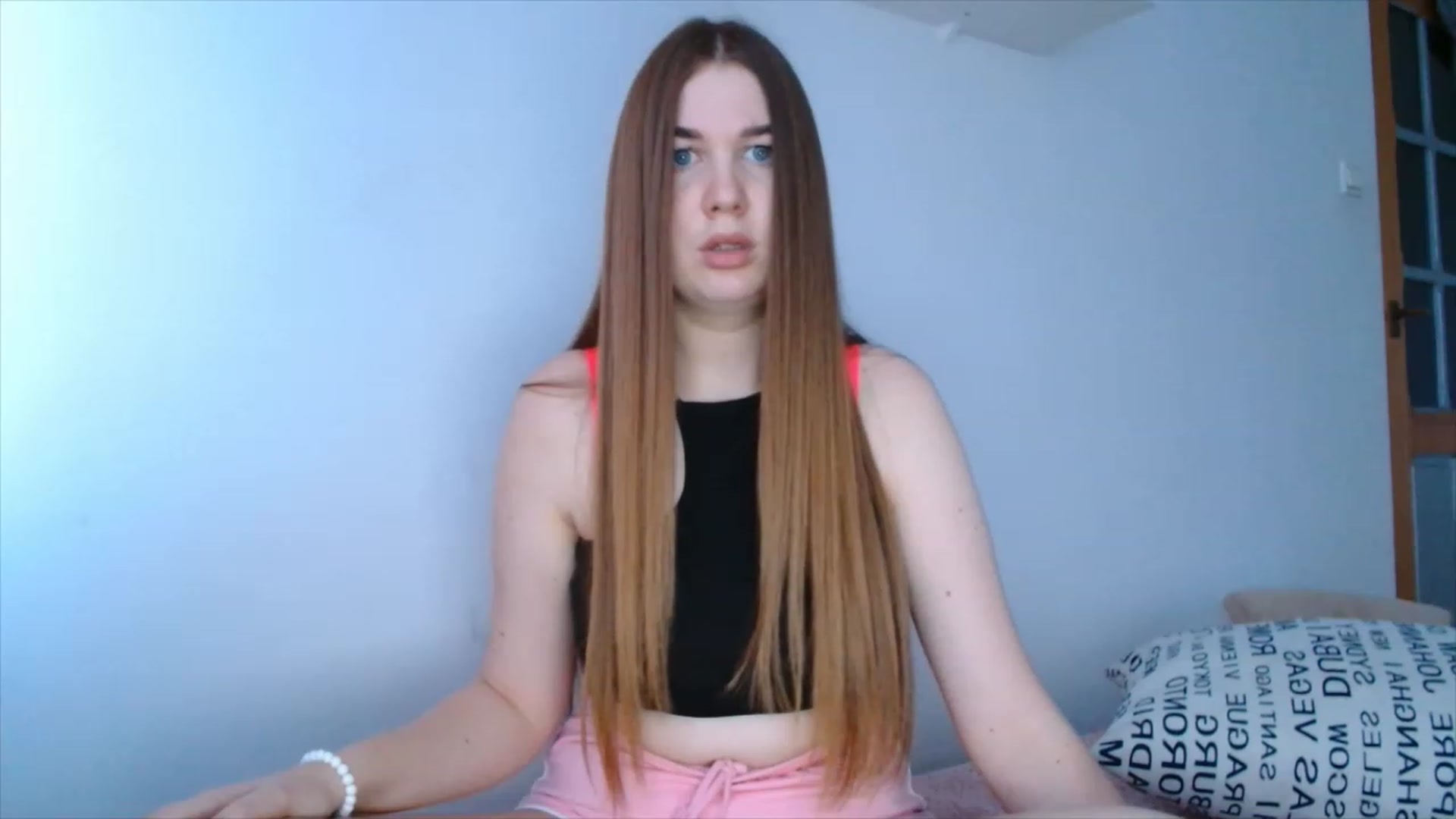 Gallery image thumbnail from IFlowersGirl's myfreecams stream on, 12/26/2022, 13:31 image 18 of 20