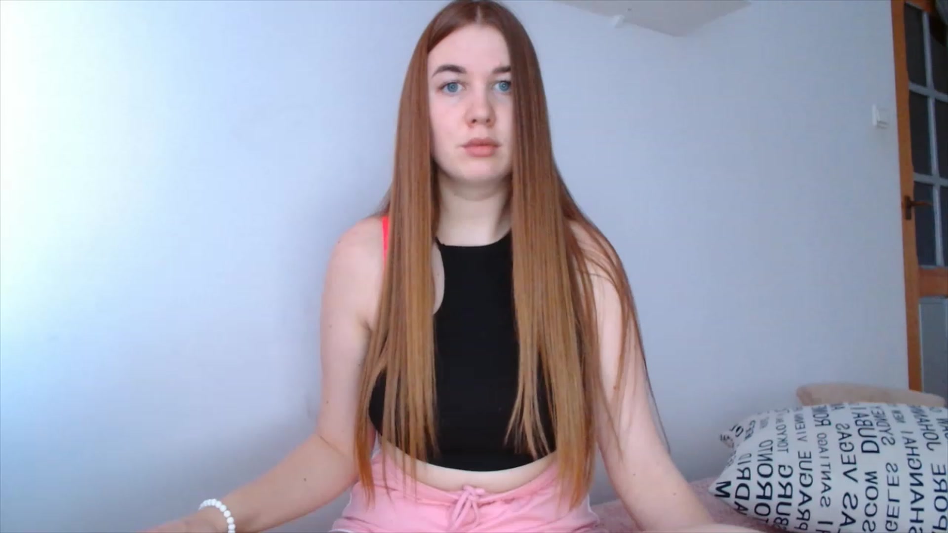 Gallery image thumbnail from IFlowersGirl's myfreecams stream on, 12/26/2022, 13:31 image 1 of 20