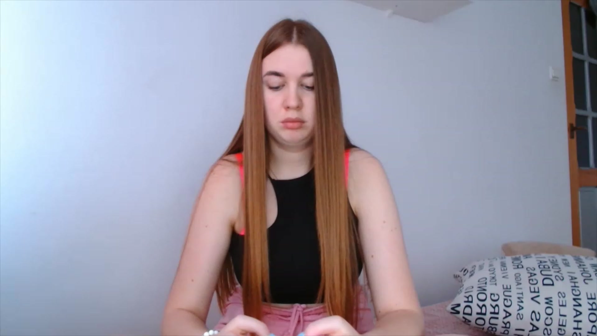 Gallery image thumbnail from IFlowersGirl's myfreecams stream on, 12/26/2022, 13:31 image 12 of 20