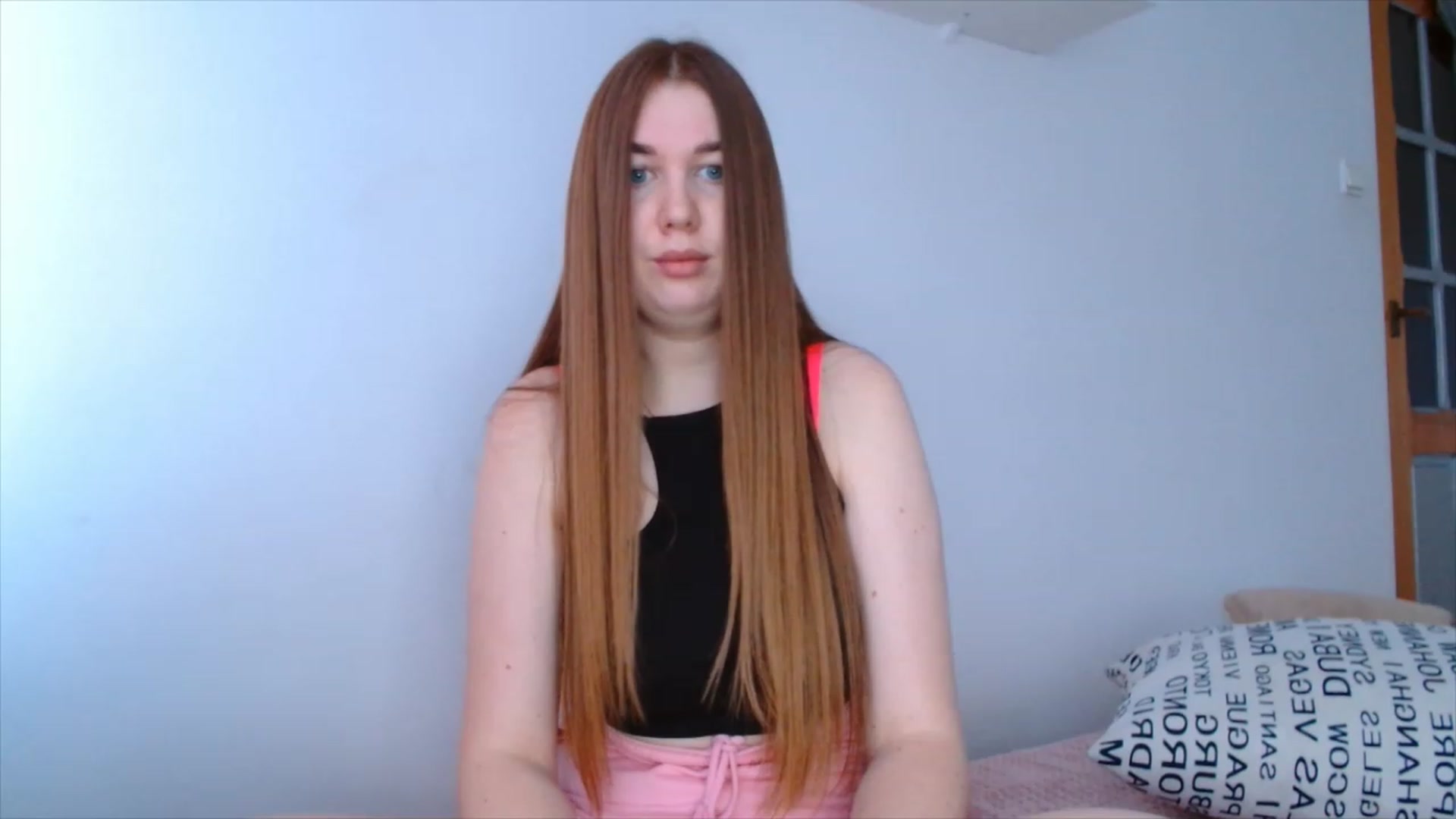 Gallery image thumbnail from IFlowersGirl's myfreecams stream on, 12/26/2022, 13:31 image 16 of 20