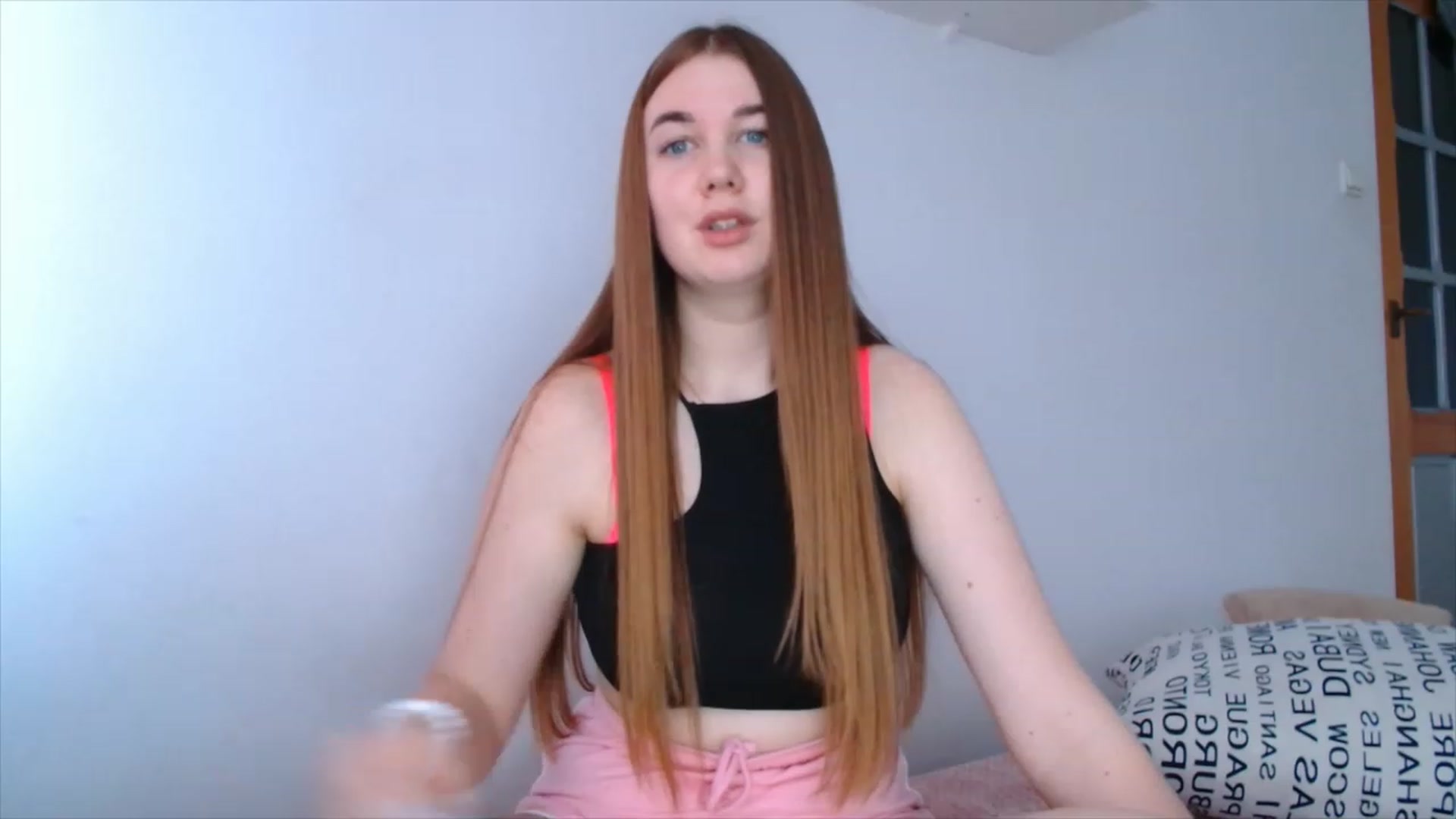 Gallery image thumbnail from IFlowersGirl's myfreecams stream on, 12/26/2022, 13:31 image 11 of 20