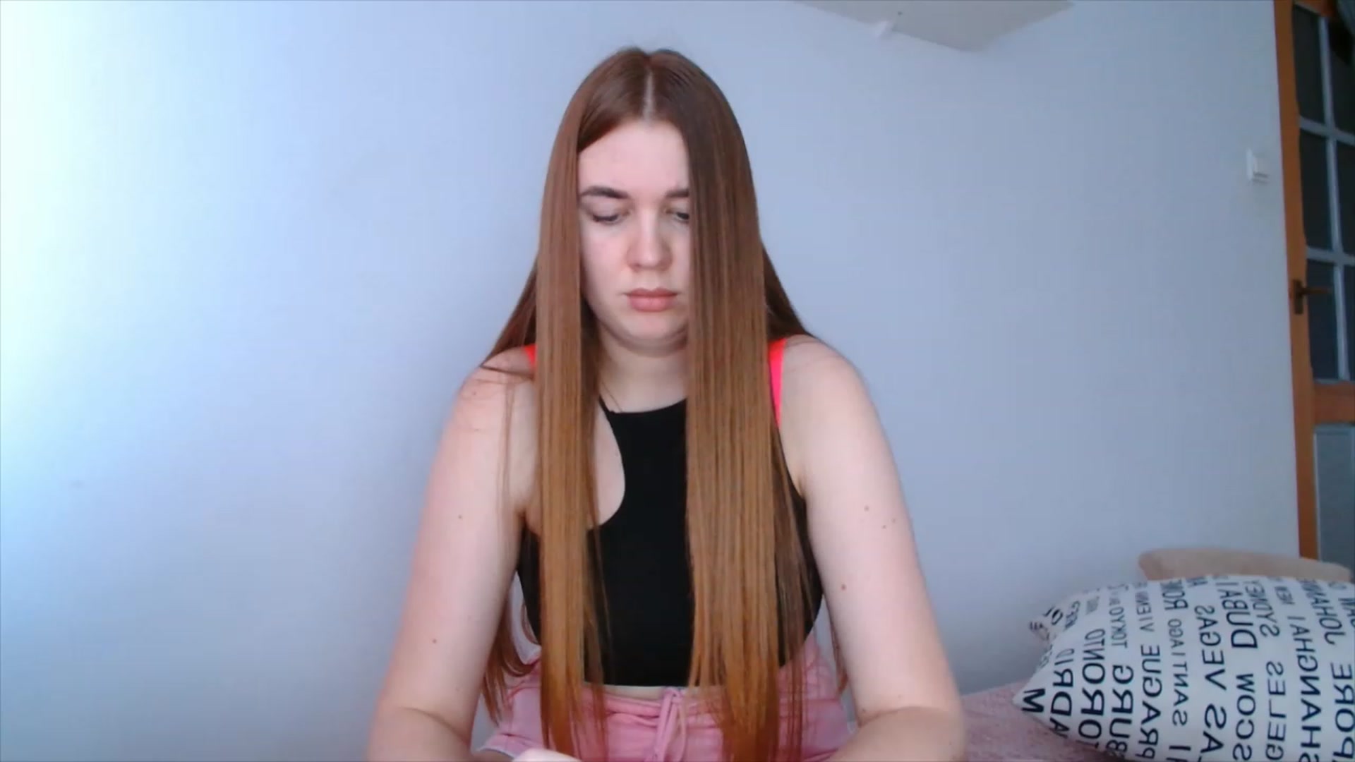 Gallery image thumbnail from IFlowersGirl's myfreecams stream on, 12/26/2022, 13:31 image 15 of 20