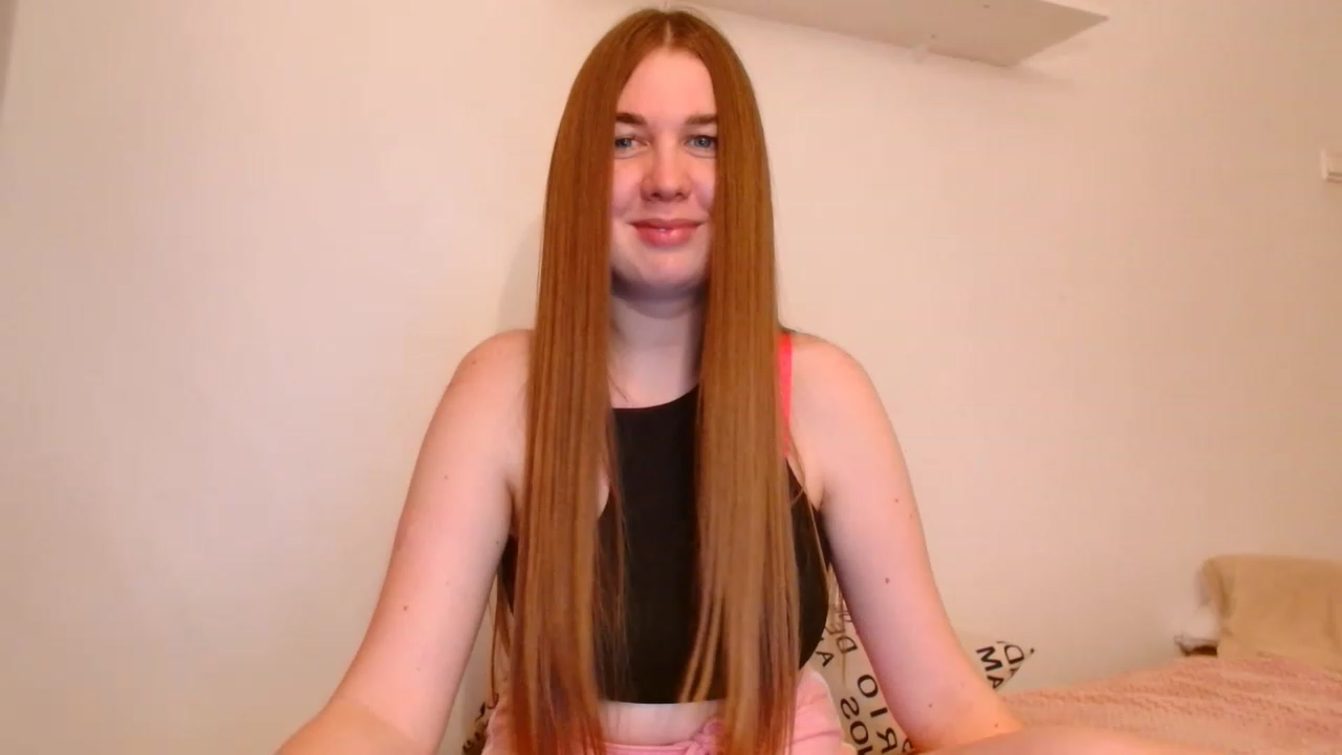 Gallery image thumbnail from IFlowersGirl's myfreecams stream on, 12/26/2022, 15:37 image 8 of 20