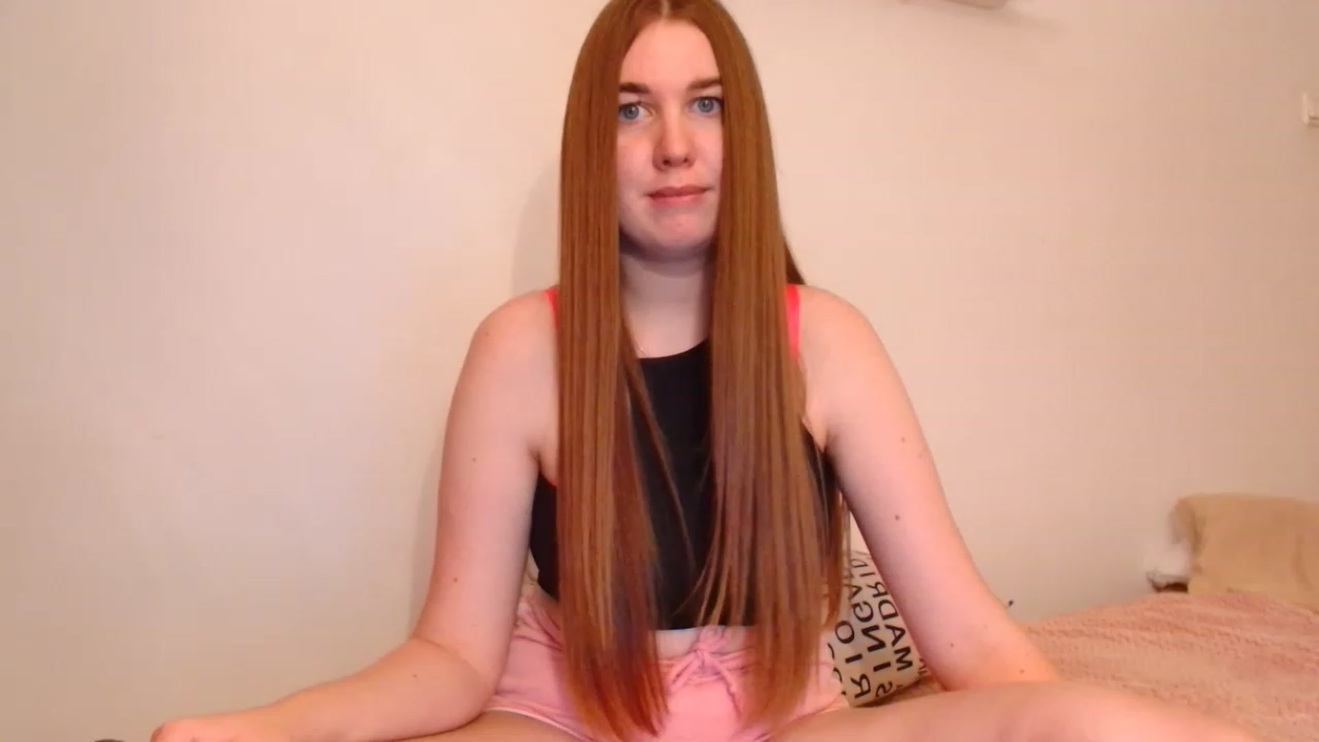 Gallery image thumbnail from IFlowersGirl's myfreecams stream on, 12/26/2022, 15:37 image 3 of 20