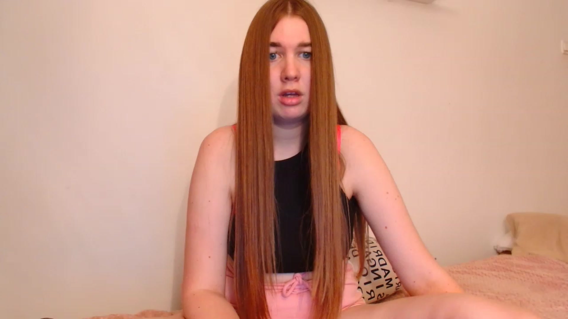 Gallery image thumbnail from IFlowersGirl's myfreecams stream on, 12/26/2022, 15:37 image 1 of 20