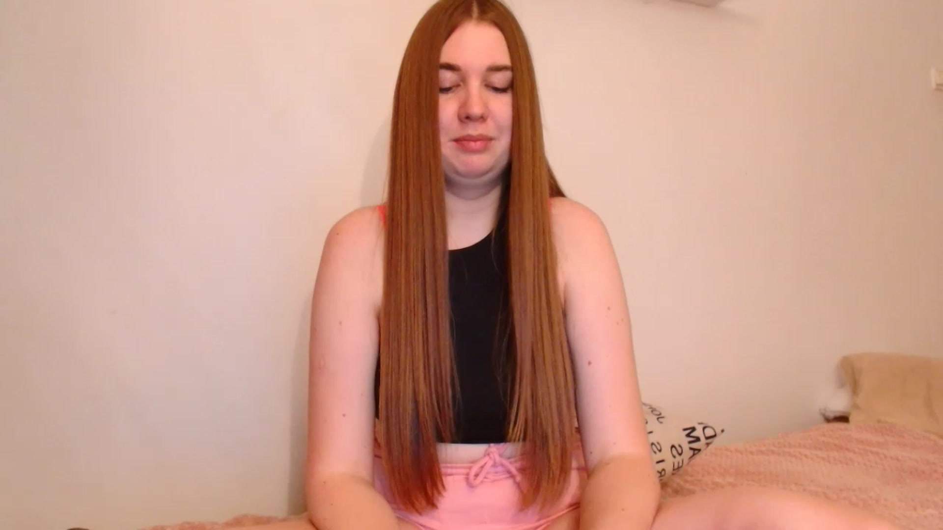 Gallery image thumbnail from IFlowersGirl's myfreecams stream on, 12/26/2022, 15:37 image 2 of 20