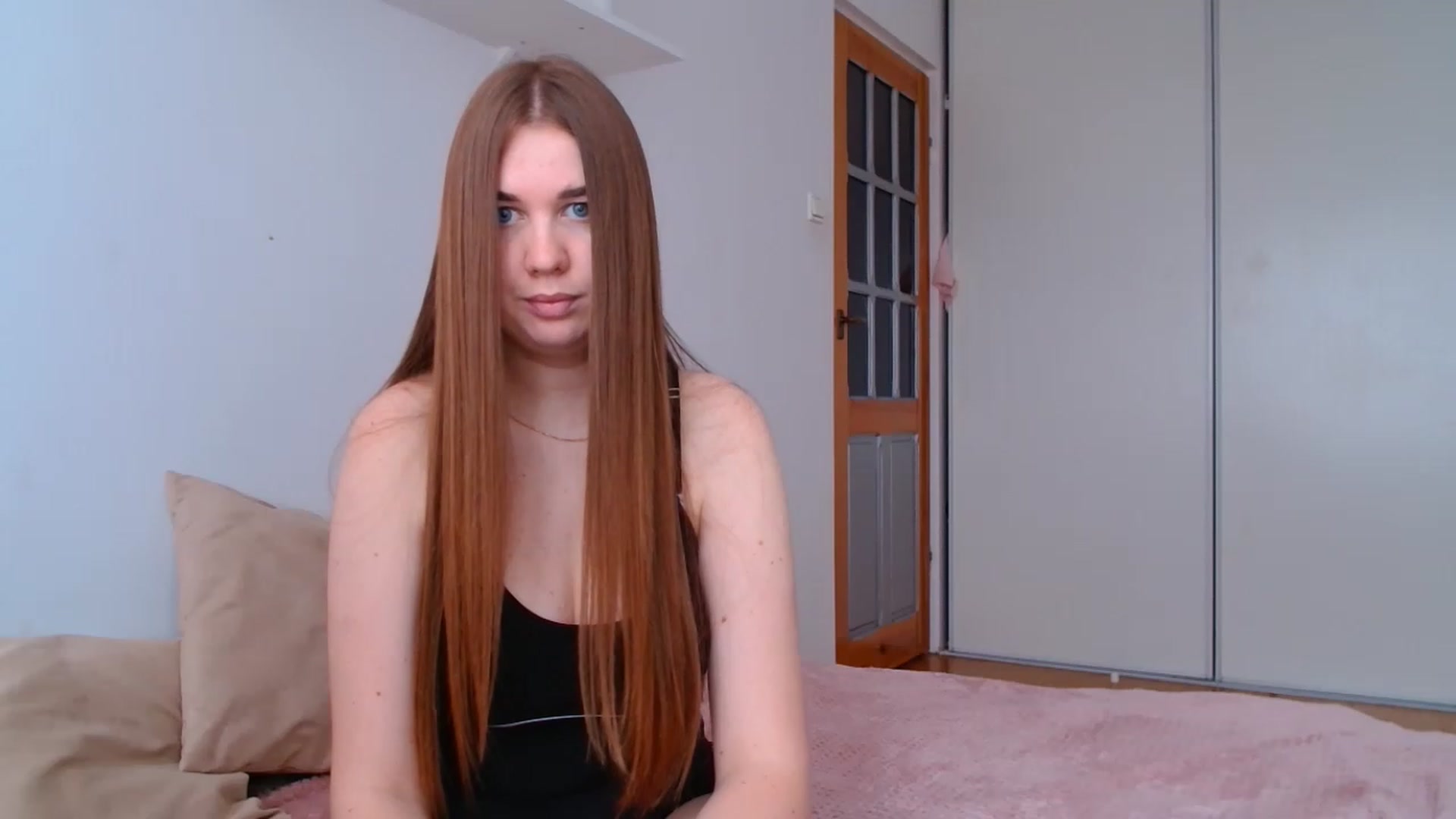 Gallery image thumbnail from IFlowersGirl's myfreecams stream on, 12/29/2022, 09:39 image 10 of 20